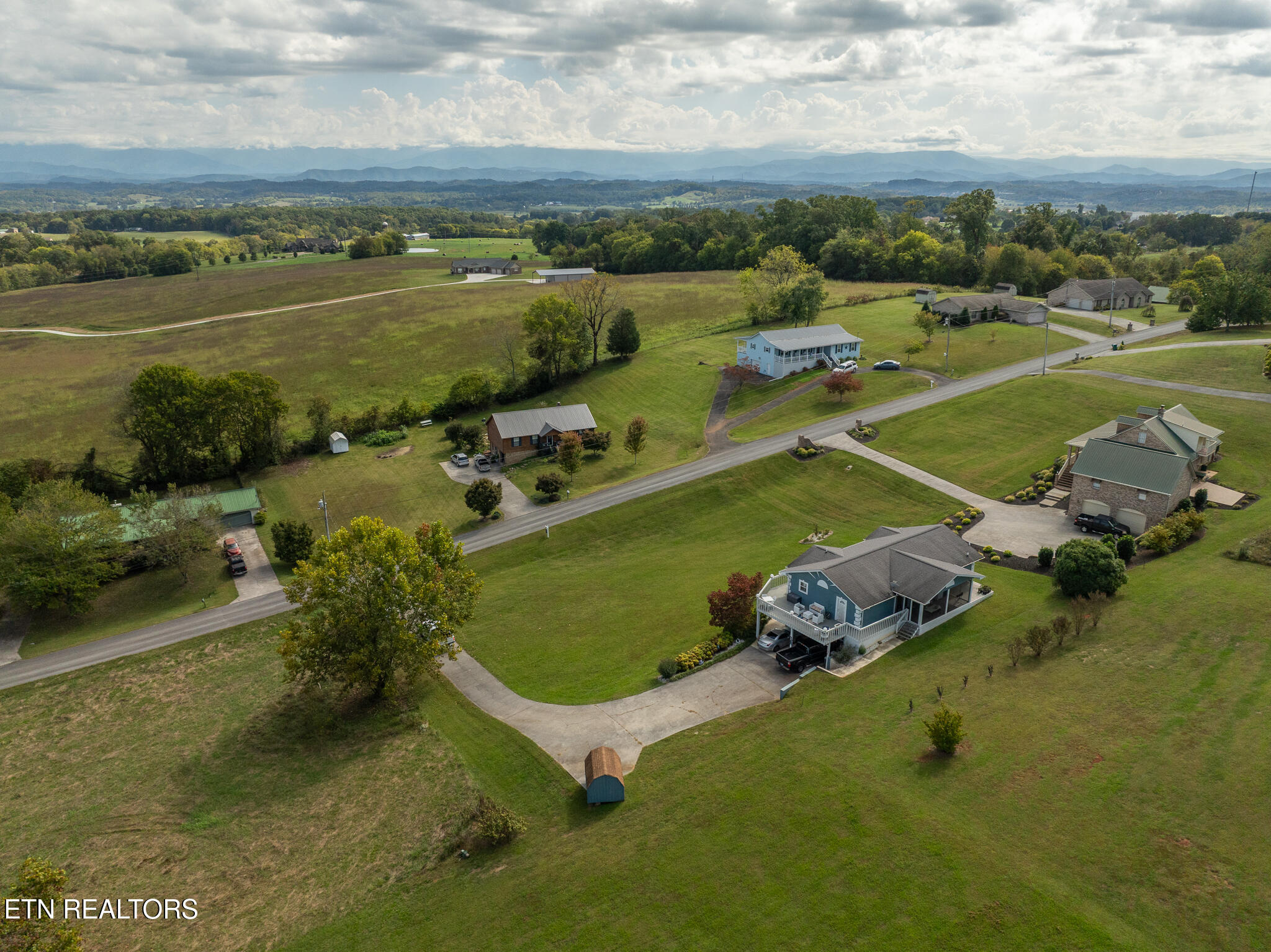 926 Hilltop Lane Kodak TN 37764