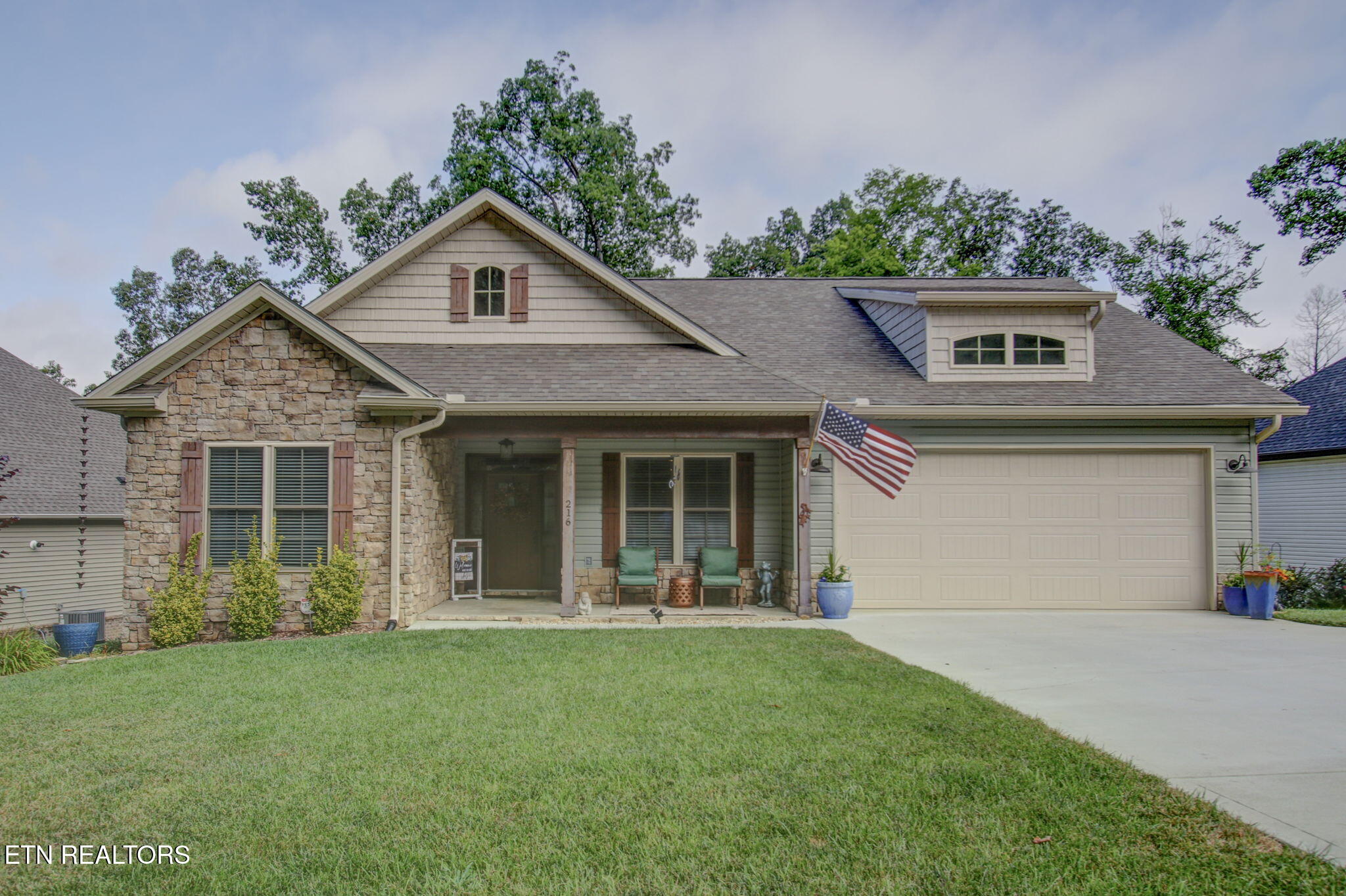 216 Mialaquo Circle Loudon TN 37774