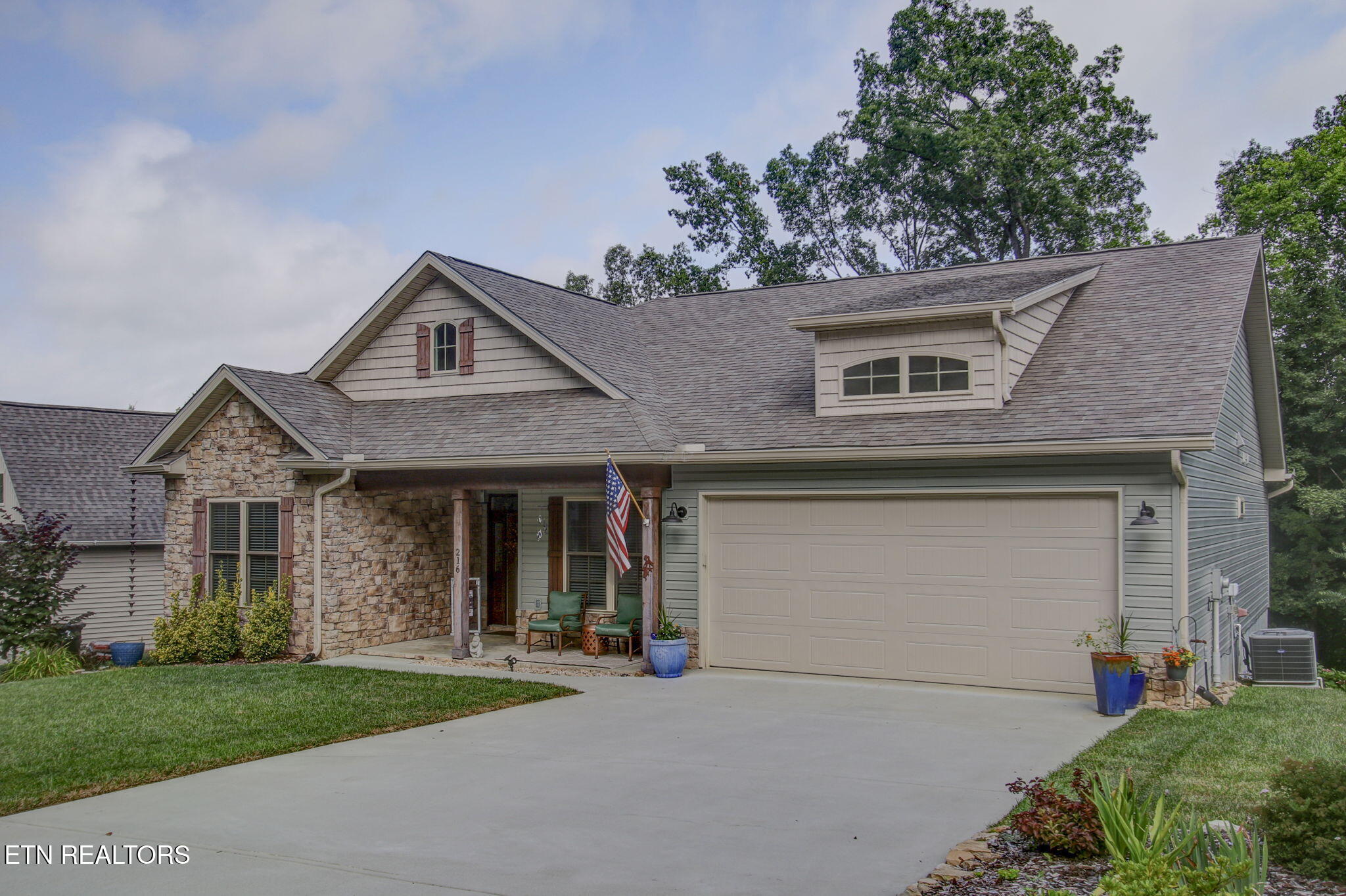 216 Mialaquo Circle Loudon TN 37774