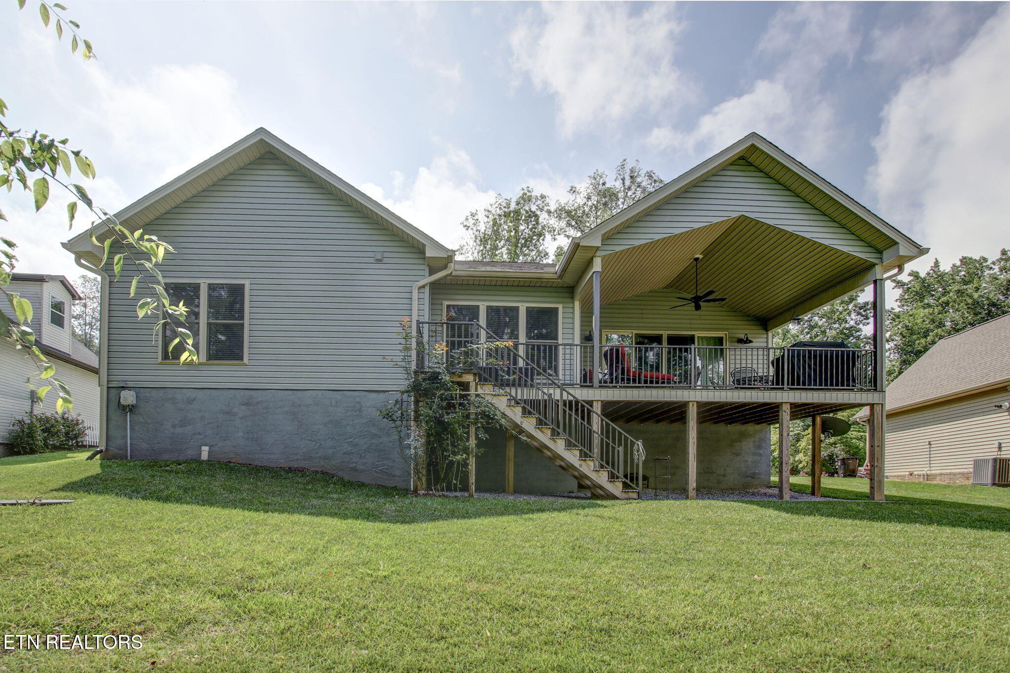 216 Mialaquo Circle Loudon TN 37774