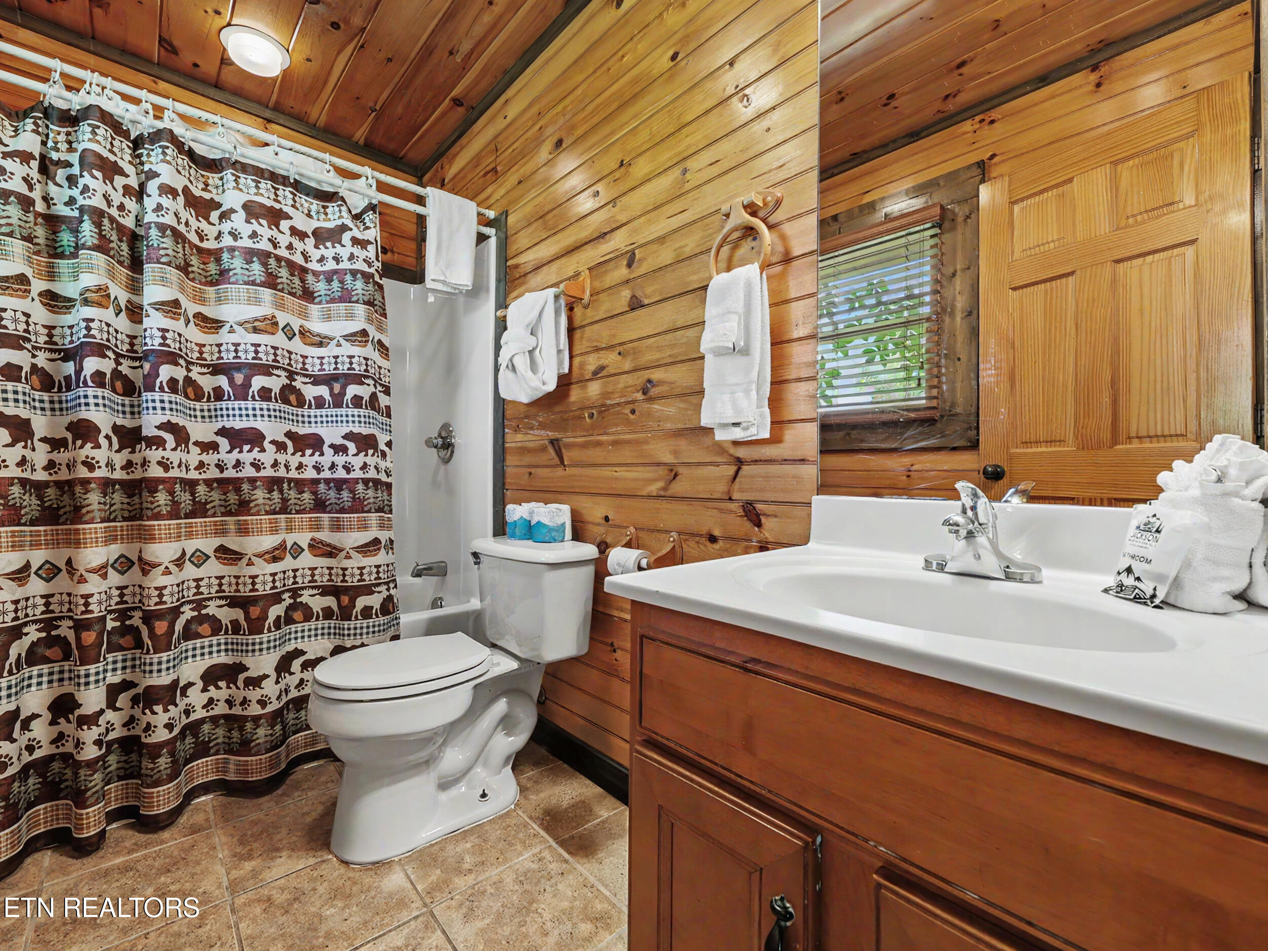 831 Spirit Loop Way Gatlinburg TN 37738