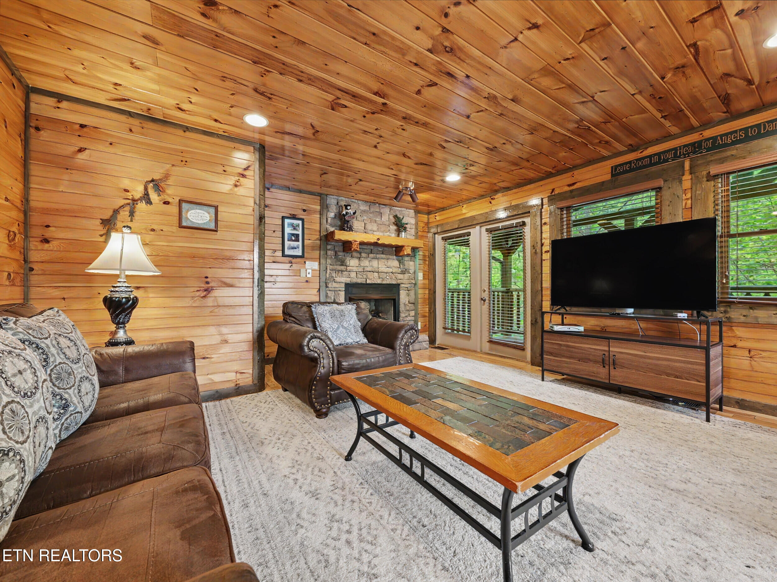 831 Spirit Loop Way Gatlinburg TN 37738