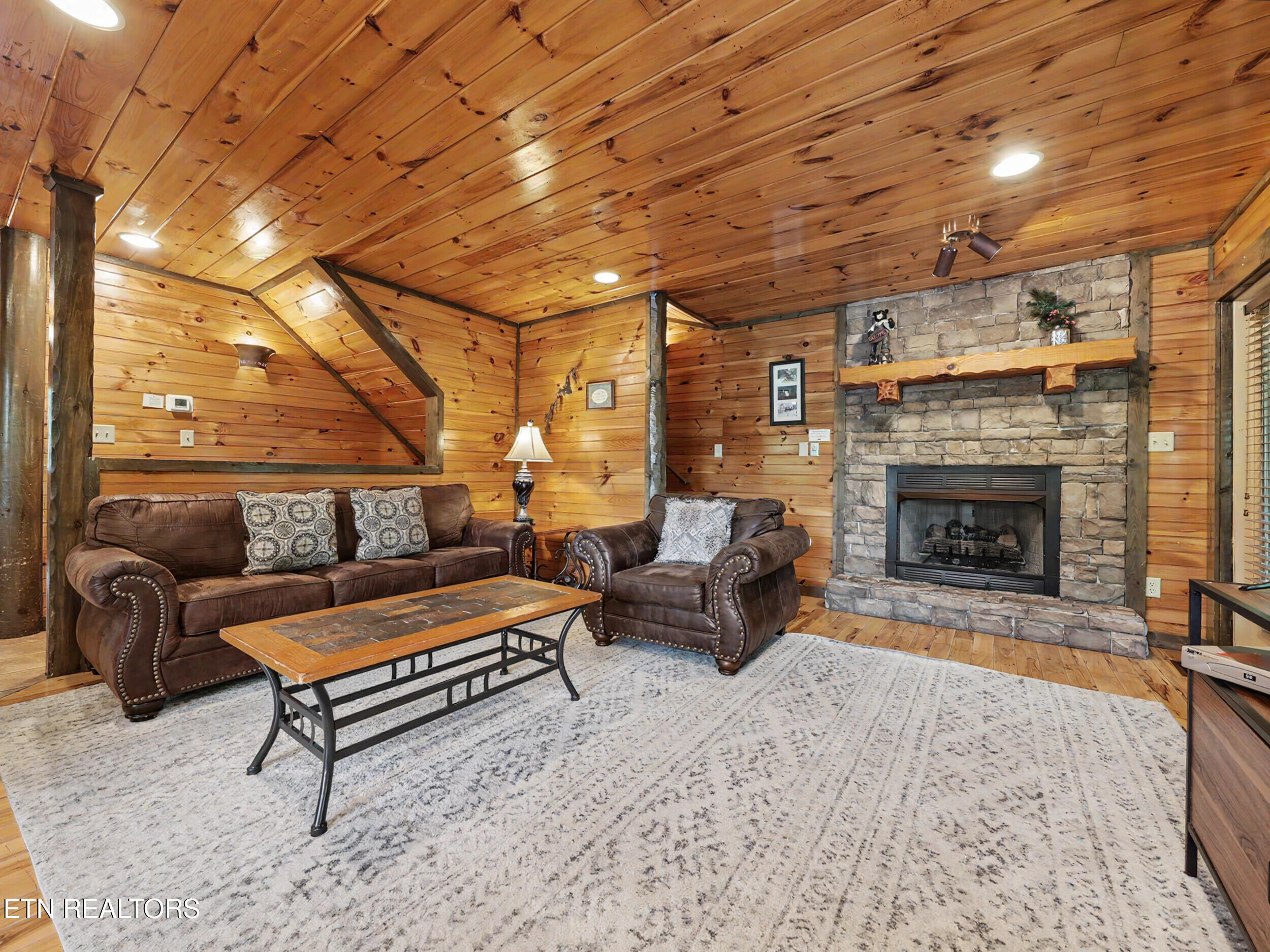 831 Spirit Loop Way Gatlinburg TN 37738