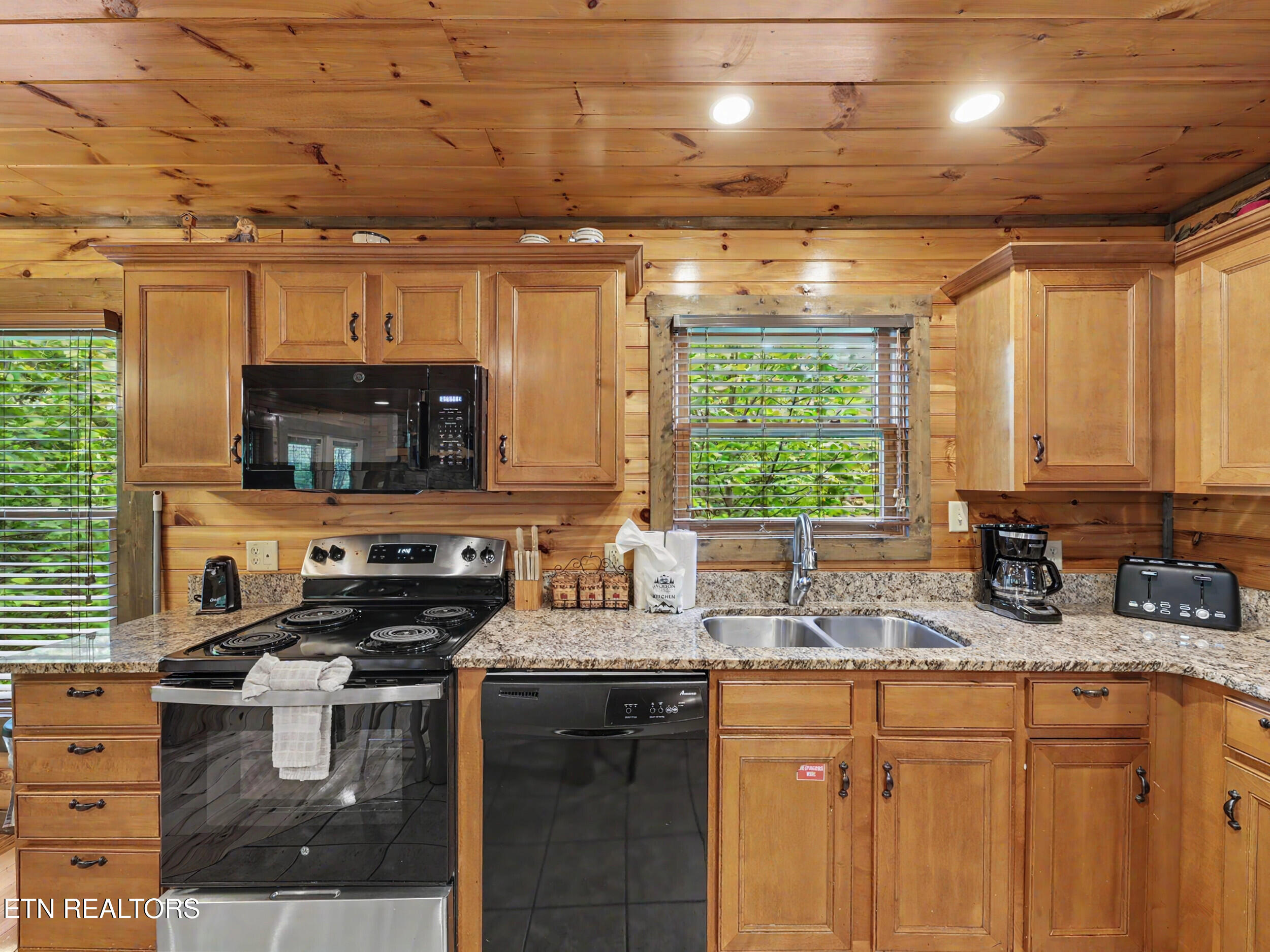 831 Spirit Loop Way Gatlinburg TN 37738