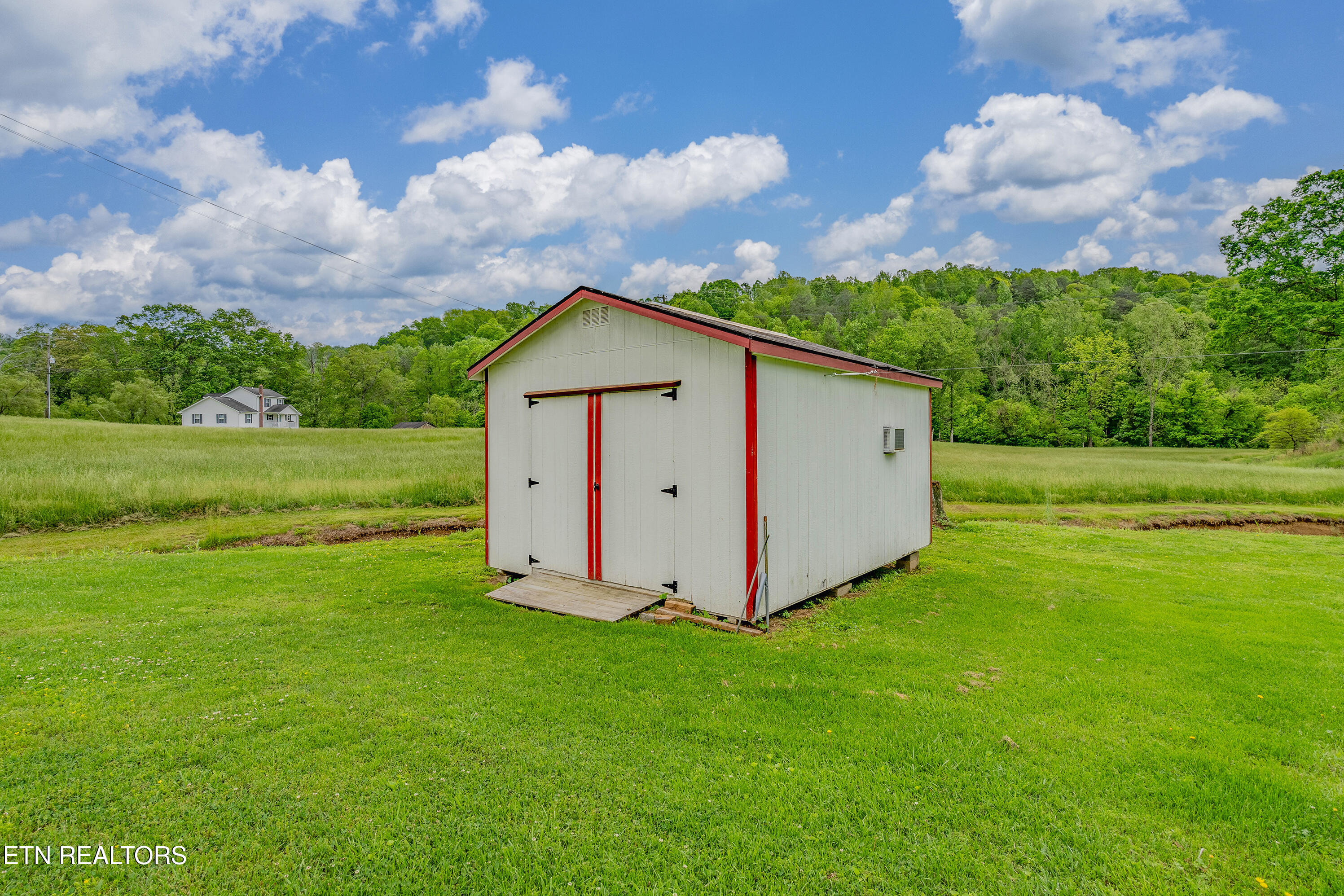 908 Tater Valley Road Luttrell TN 37779