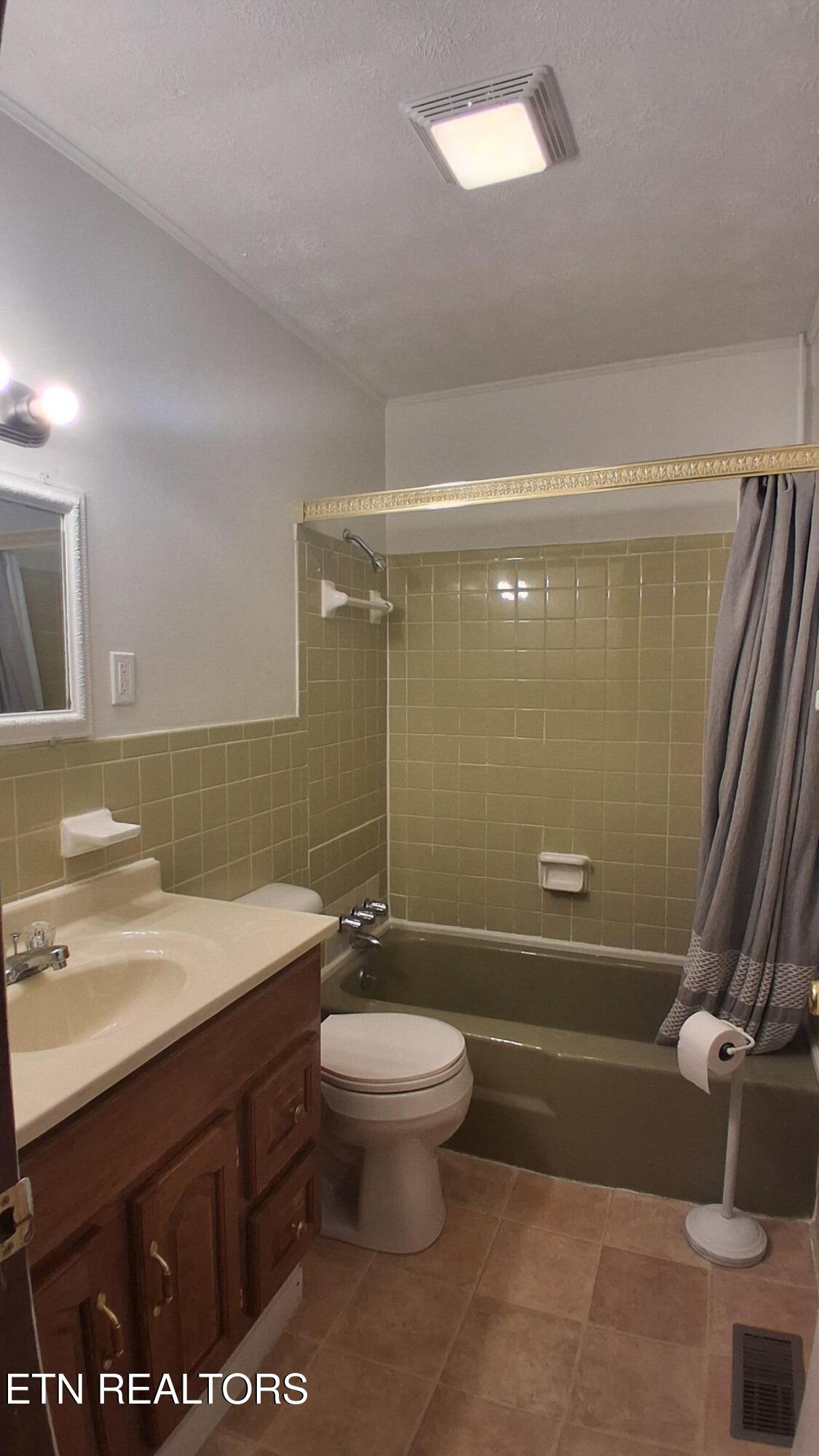 106 Walnut Street New Tazewell TN 37825
