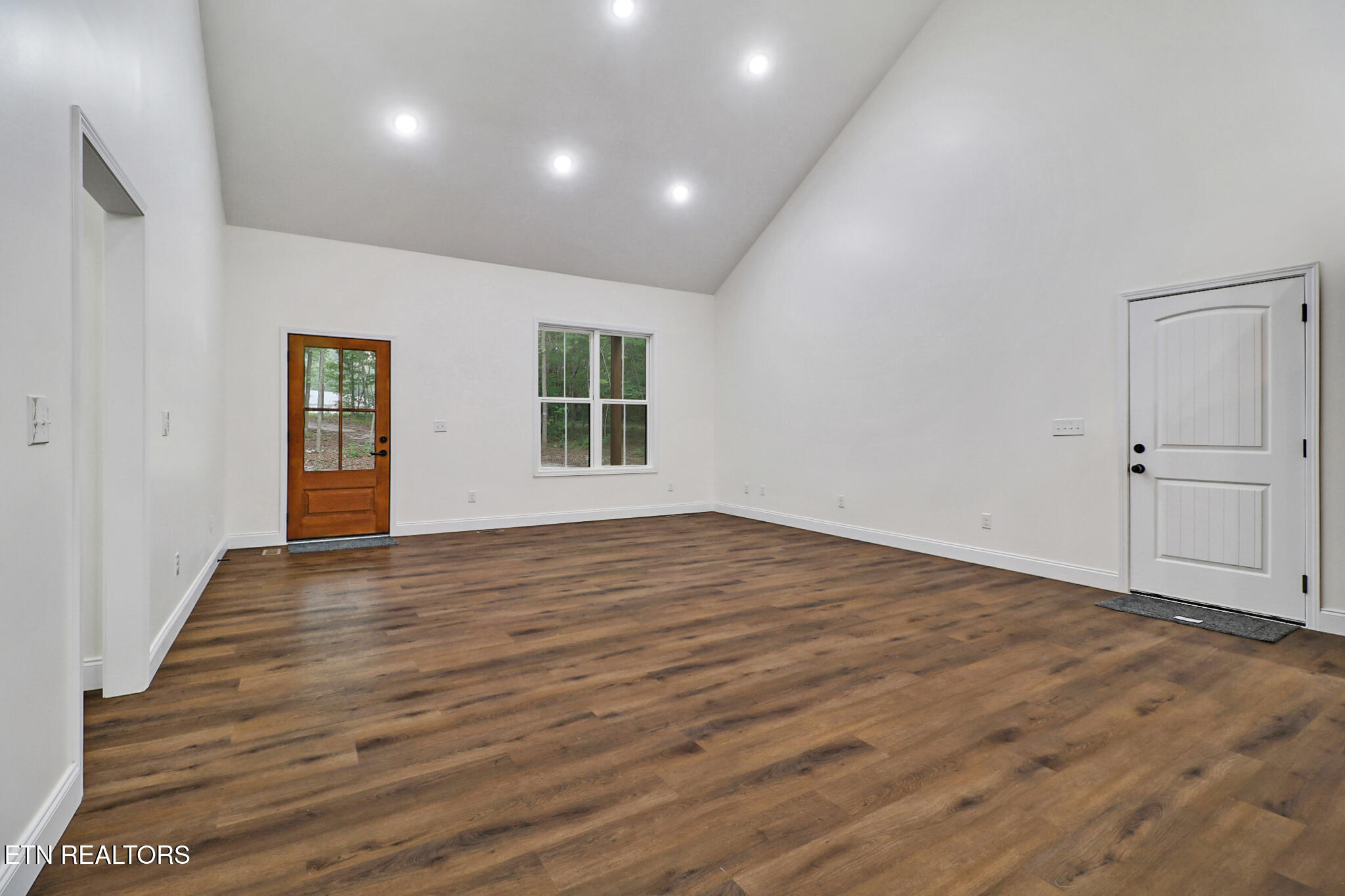 108 Shotgun Annie Road Jamestown TN 38556