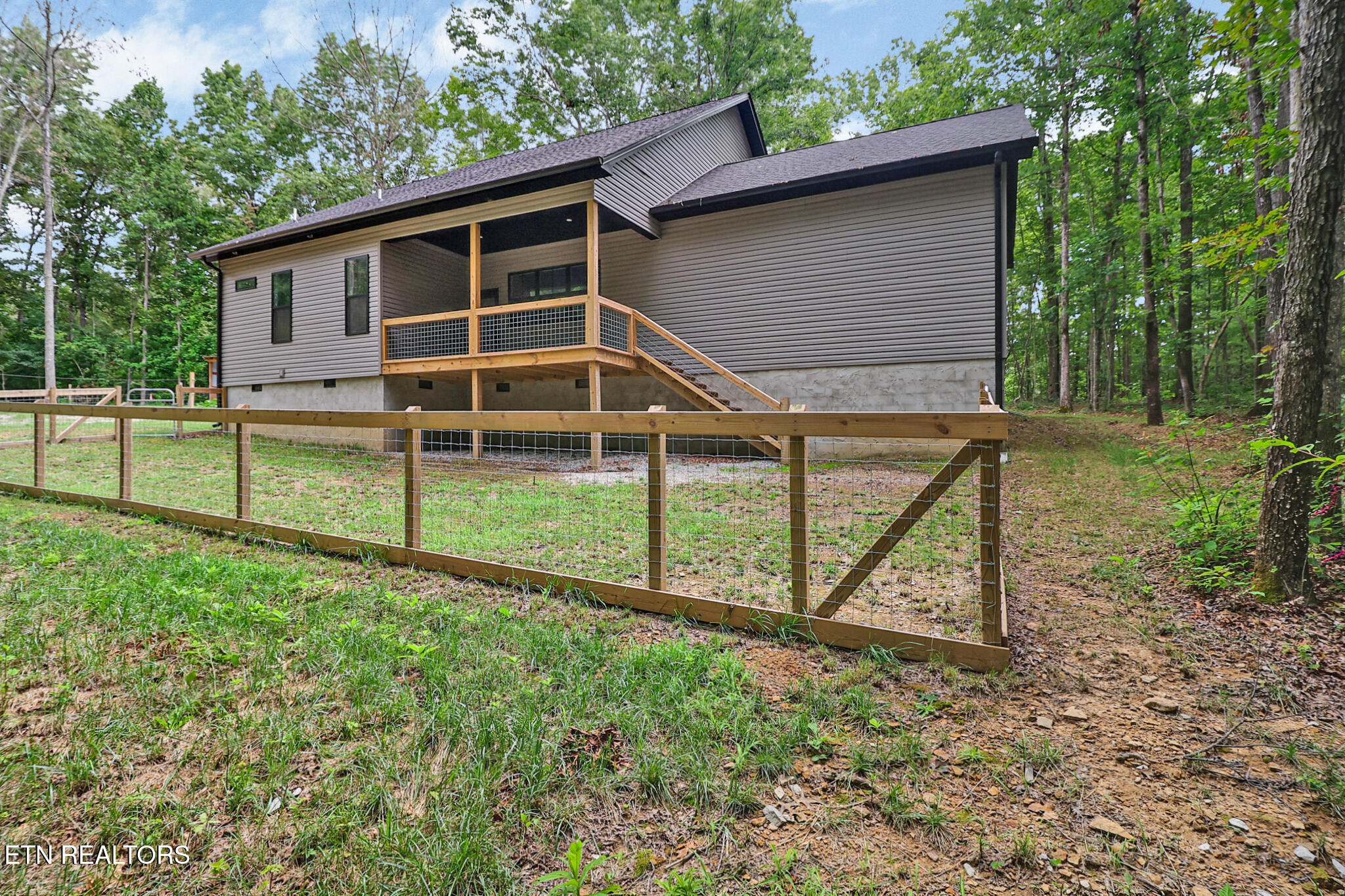108 Shotgun Annie Road Jamestown TN 38556