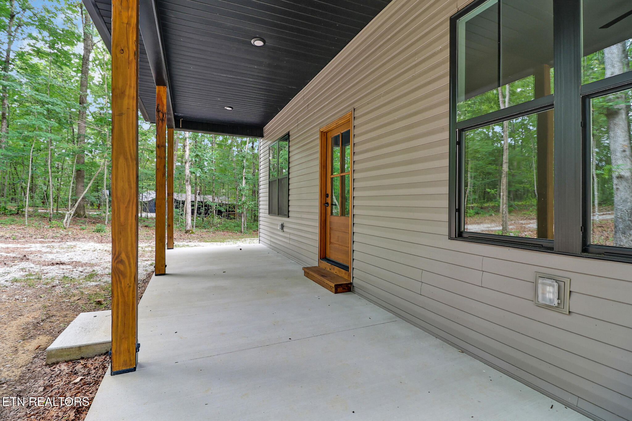 108 Shotgun Annie Road Jamestown TN 38556