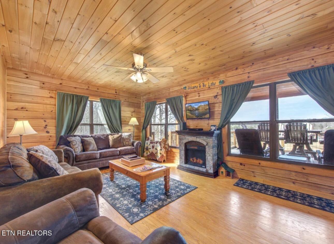 2145 Stillhouse Road Dandridge TN 37725