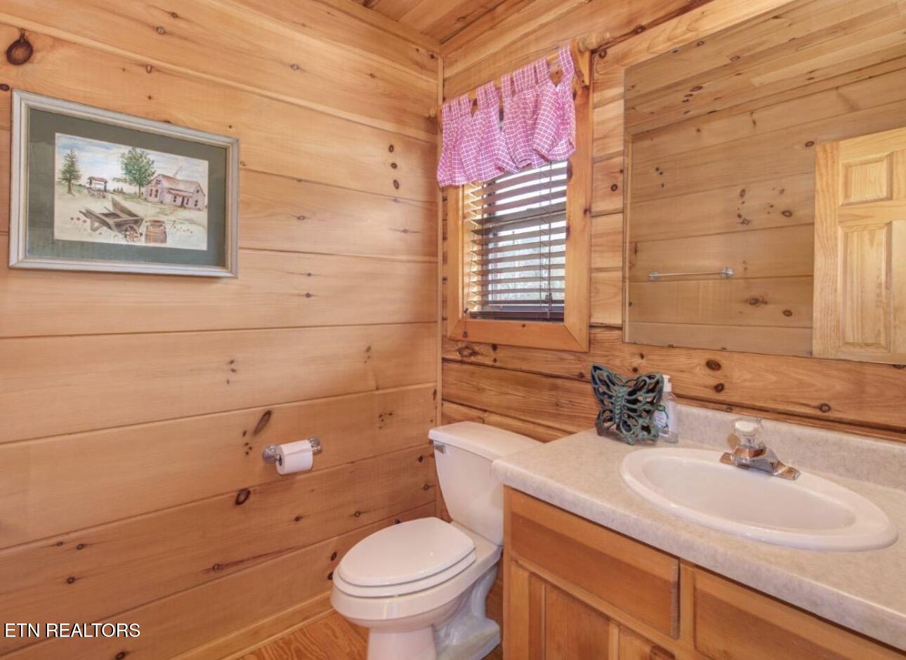 2145 Stillhouse Road Dandridge TN 37725
