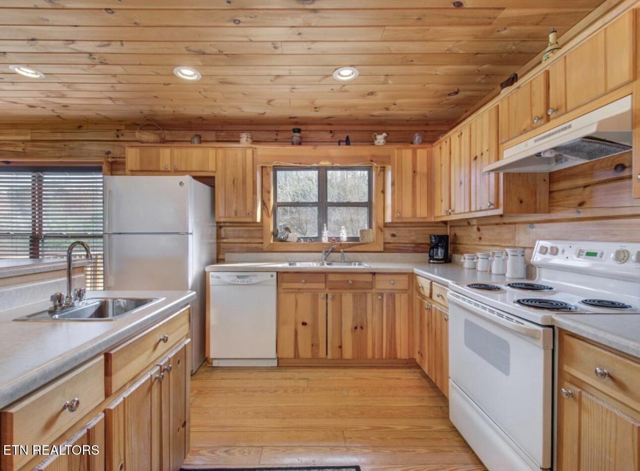 2145 Stillhouse Road Dandridge TN 37725
