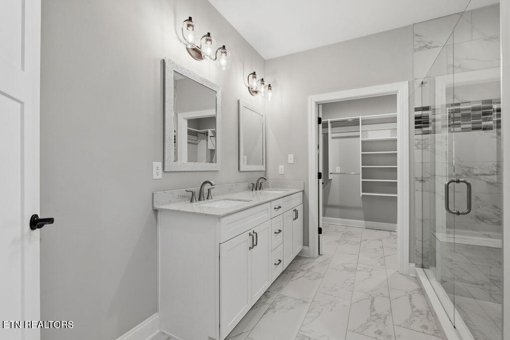 162 Tsuhdatsi Way Loudon TN 37774