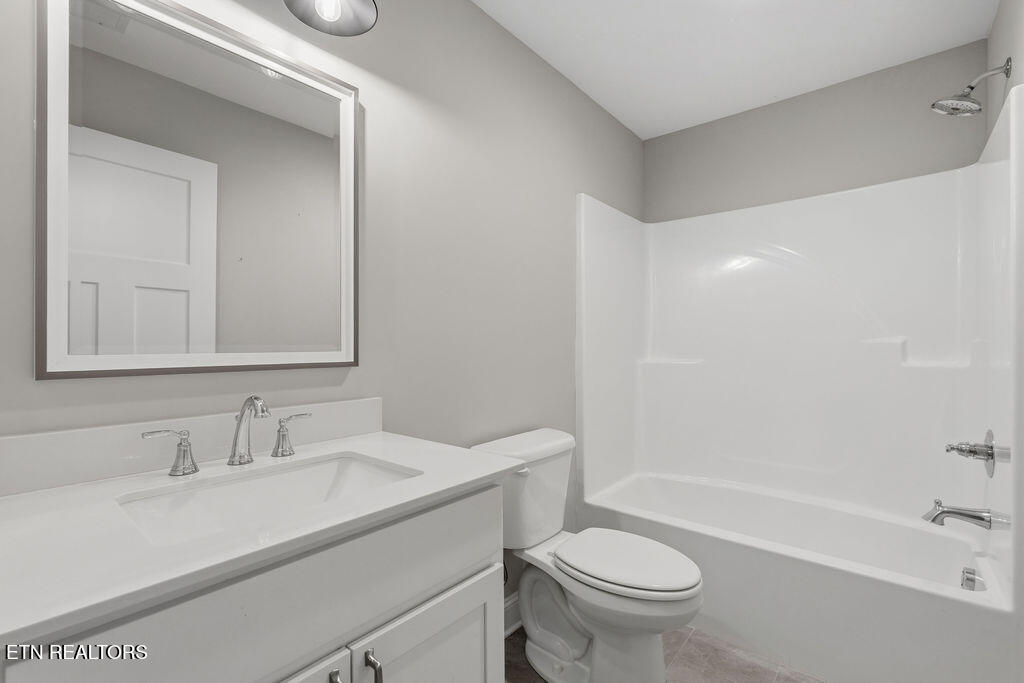 162 Tsuhdatsi Way Loudon TN 37774