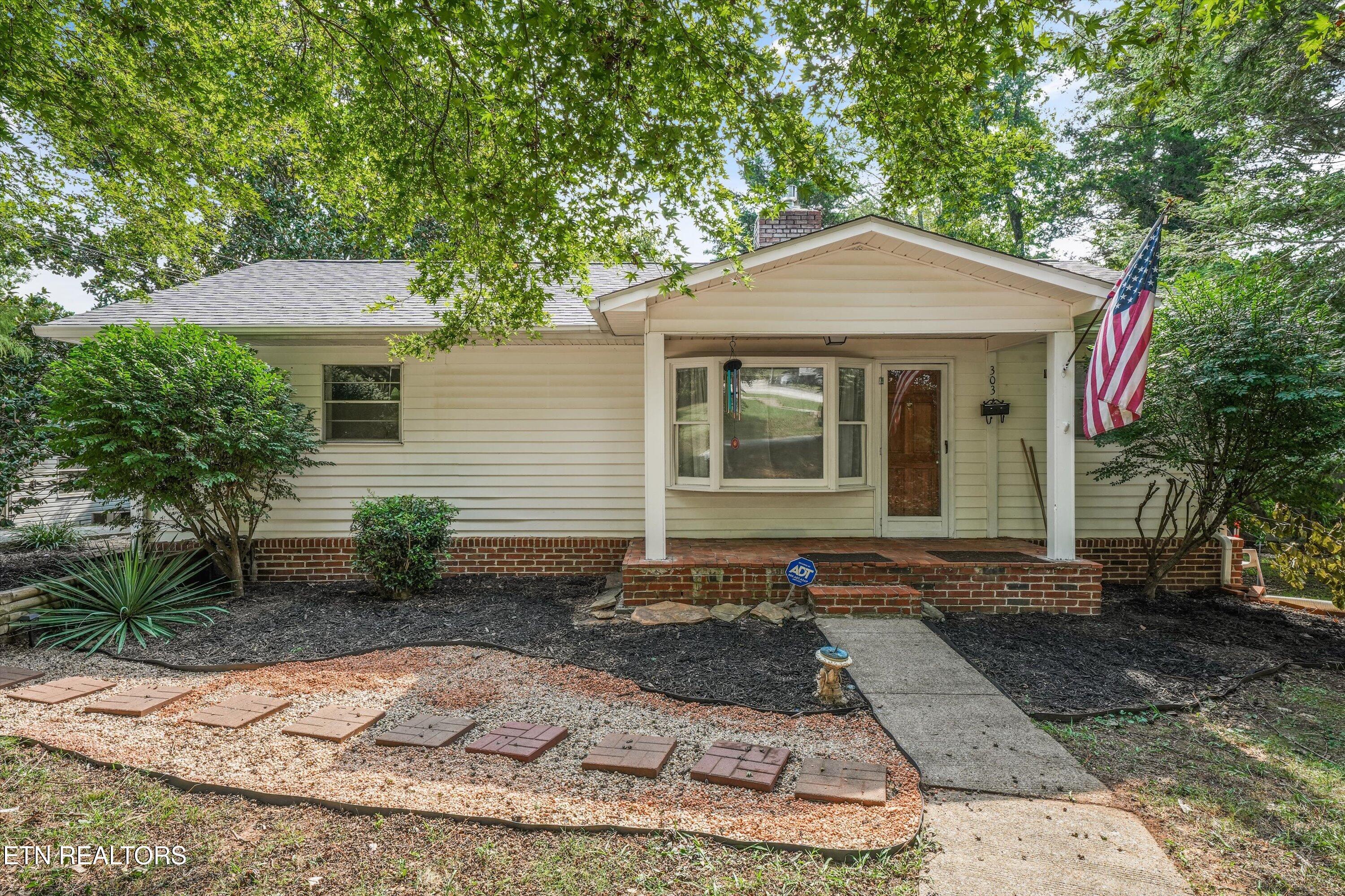 303 W Outer Drive Oak Ridge TN 37830