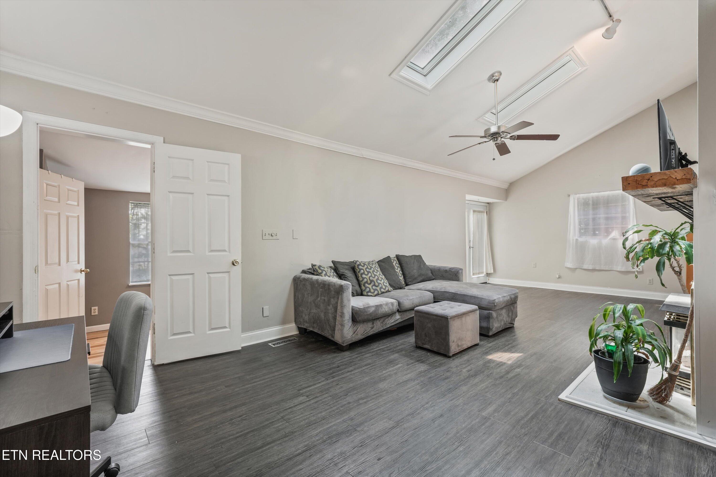 303 W Outer Drive Oak Ridge TN 37830