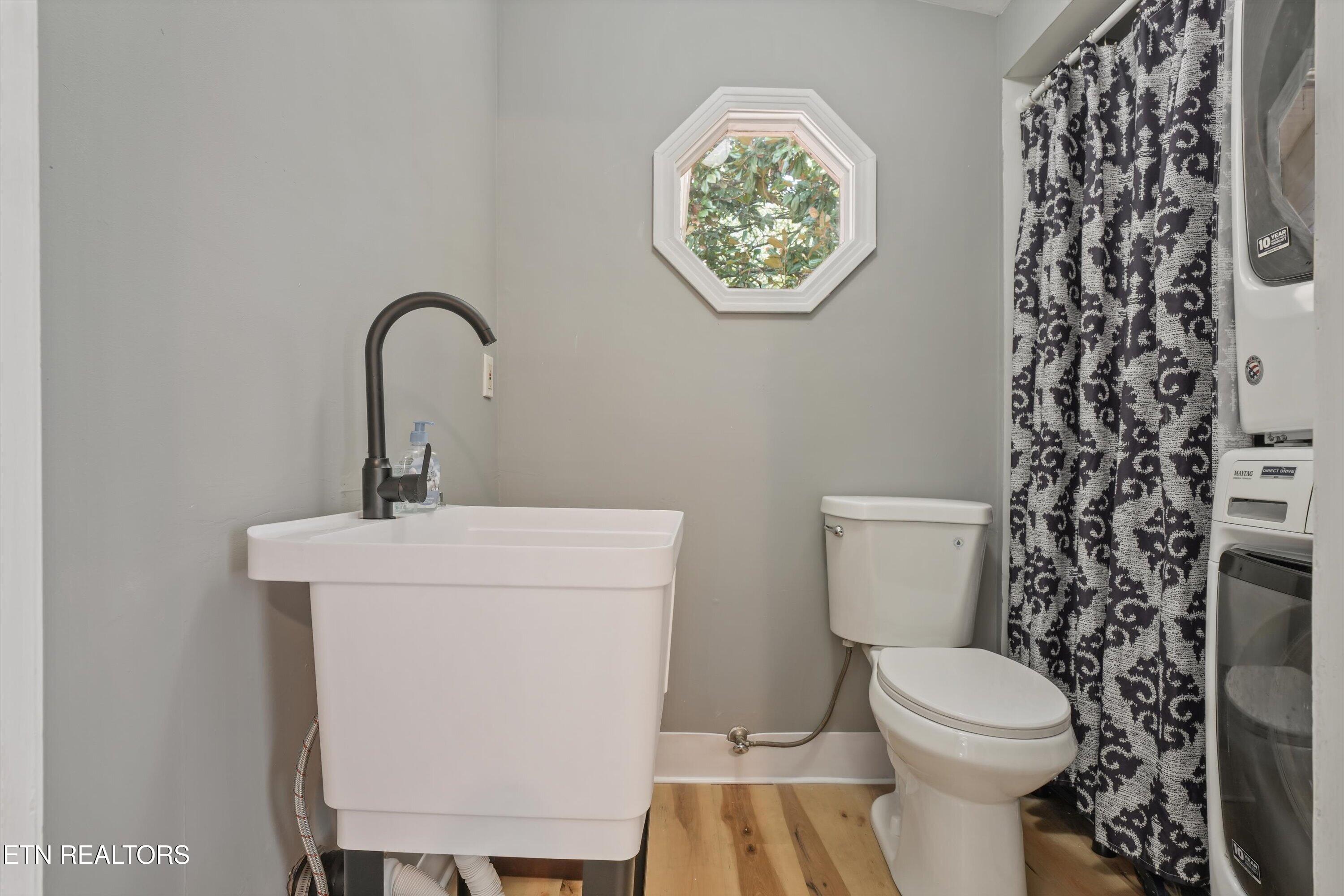 303 W Outer Drive Oak Ridge TN 37830