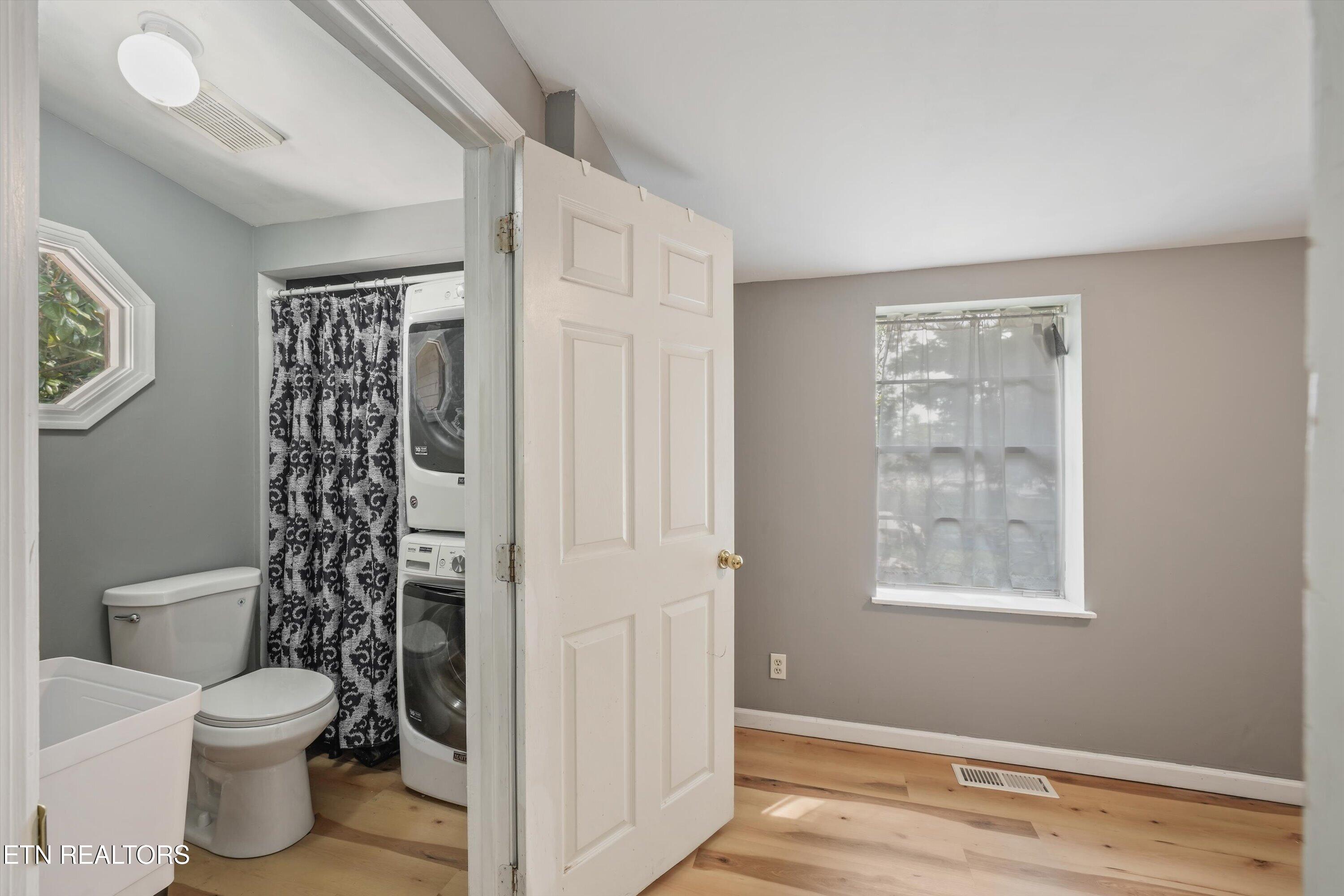 303 W Outer Drive Oak Ridge TN 37830
