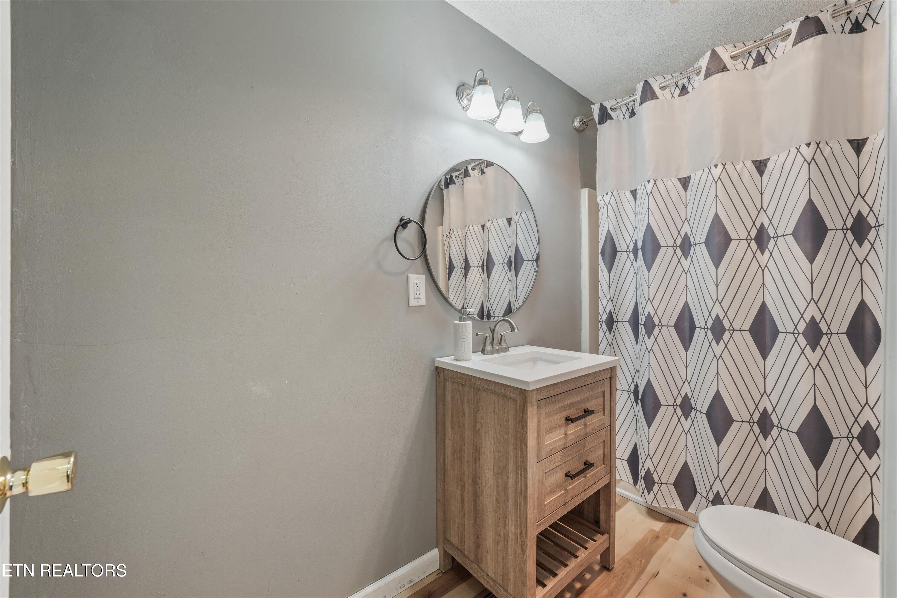 303 W Outer Drive Oak Ridge TN 37830