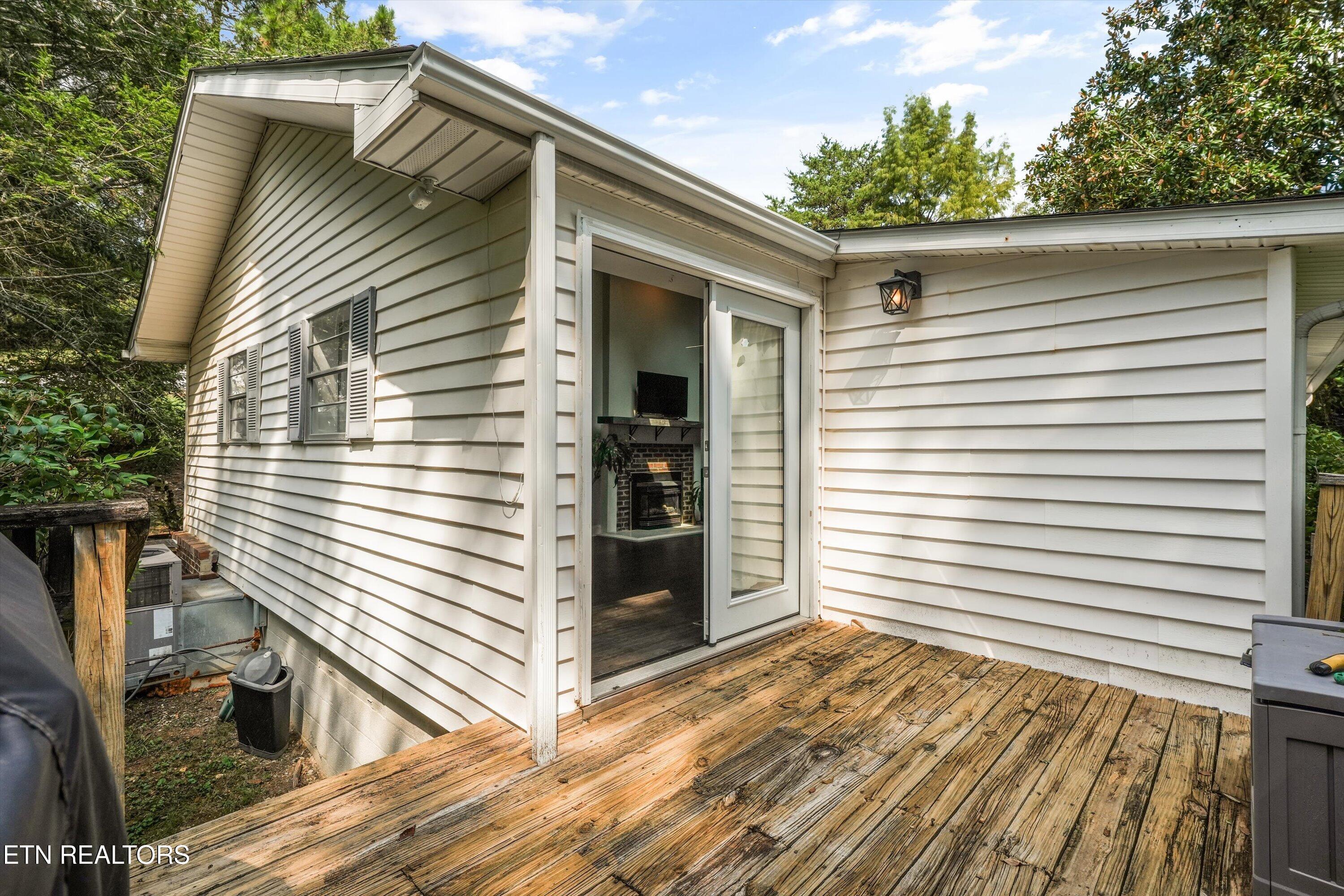 303 W Outer Drive Oak Ridge TN 37830