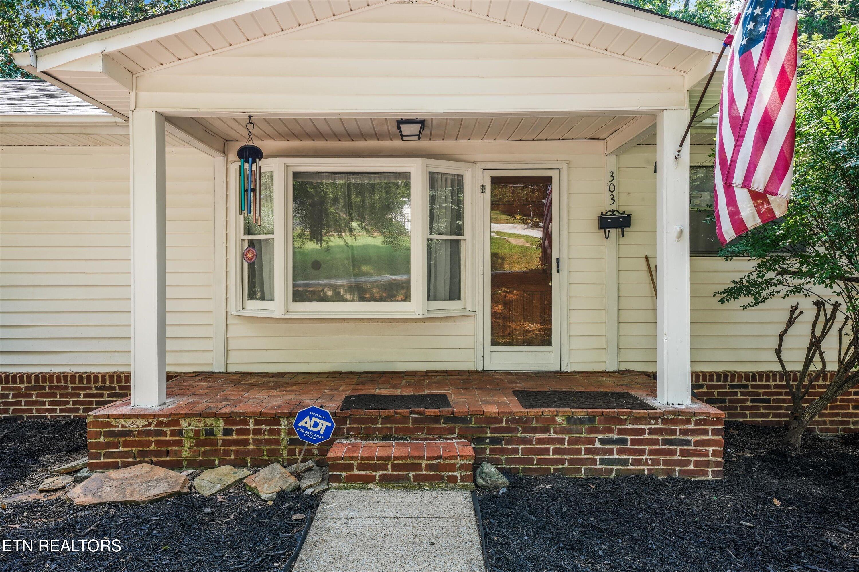 303 W Outer Drive Oak Ridge TN 37830