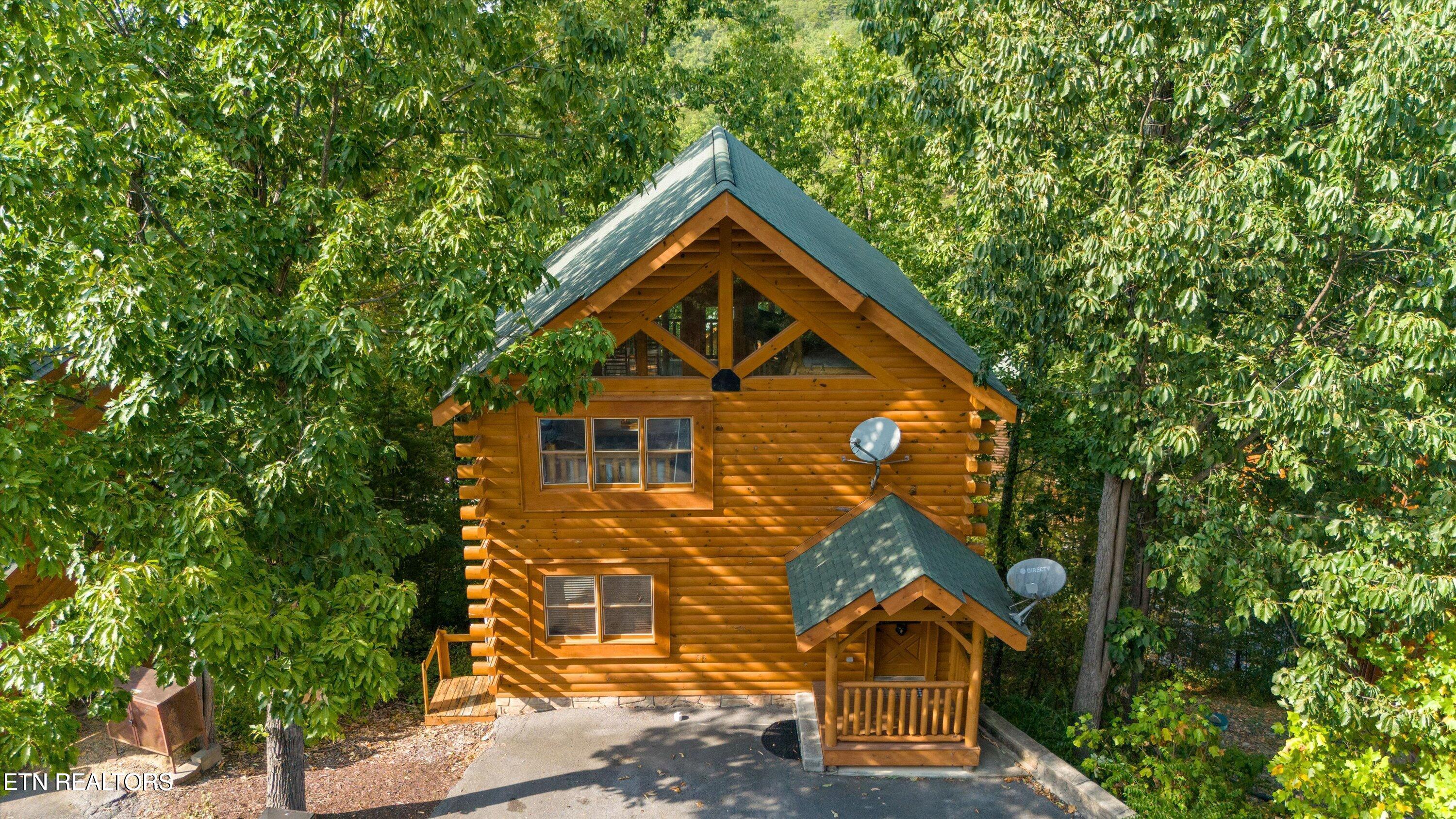 1109 Autumn Path Way Sevierville TN 37862