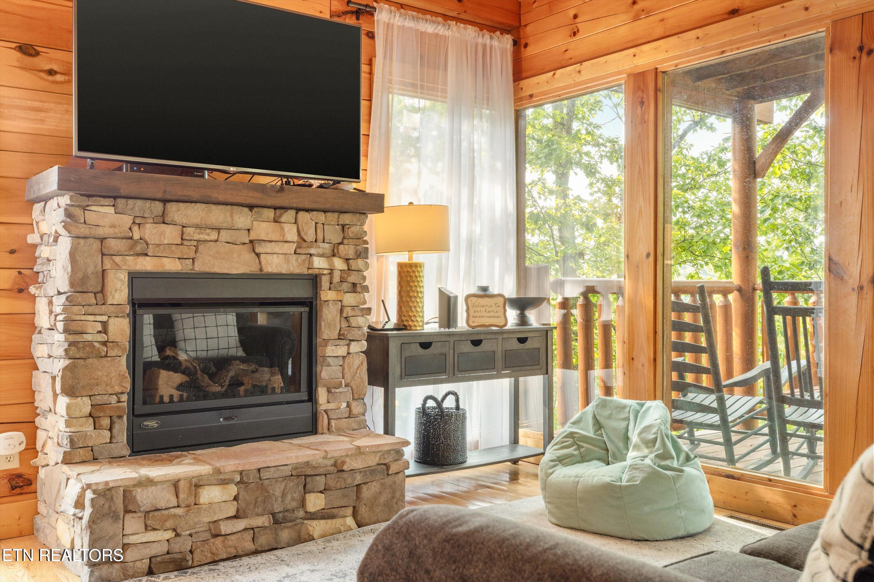 1109 Autumn Path Way Sevierville TN 37862