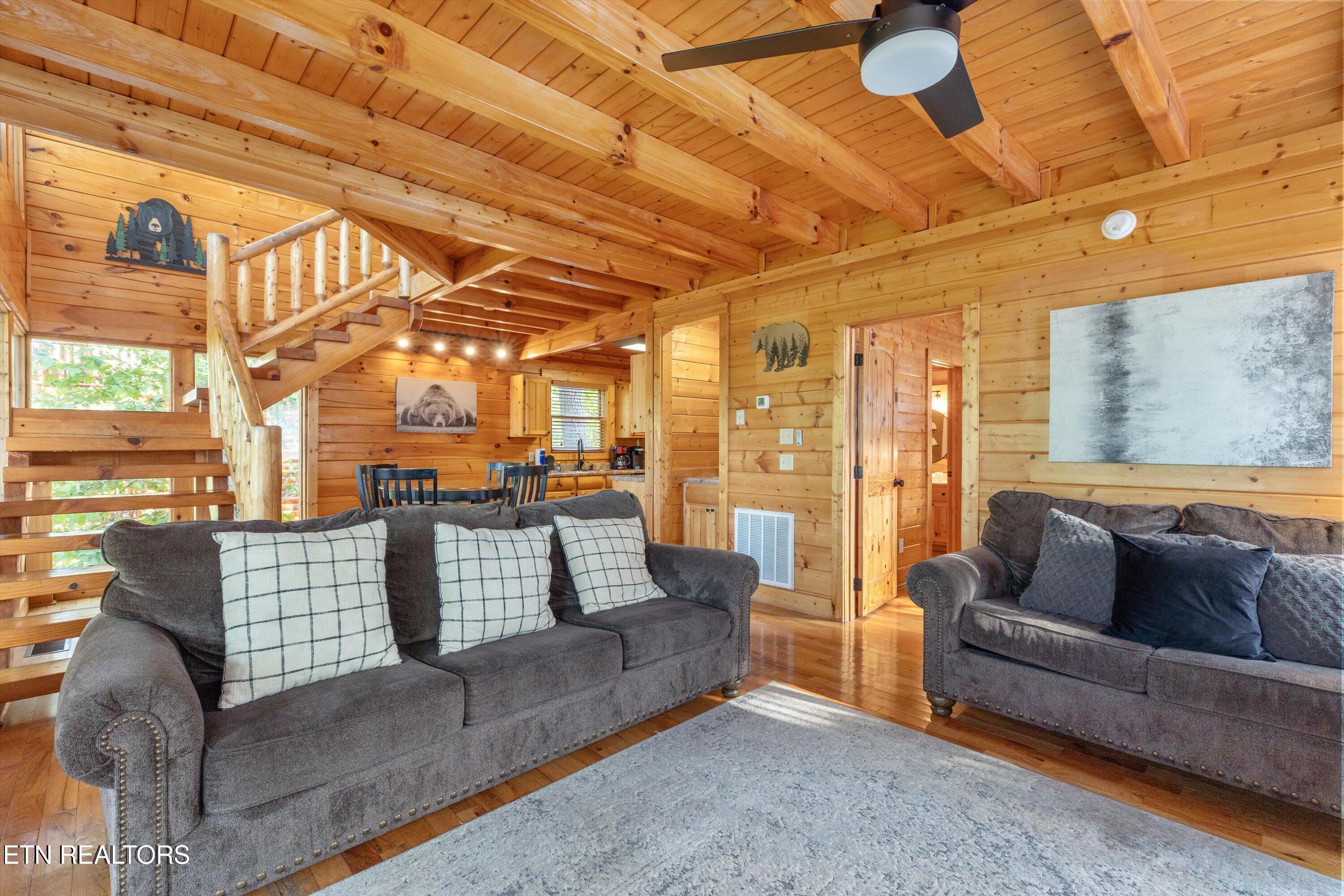 1109 Autumn Path Way Sevierville TN 37862