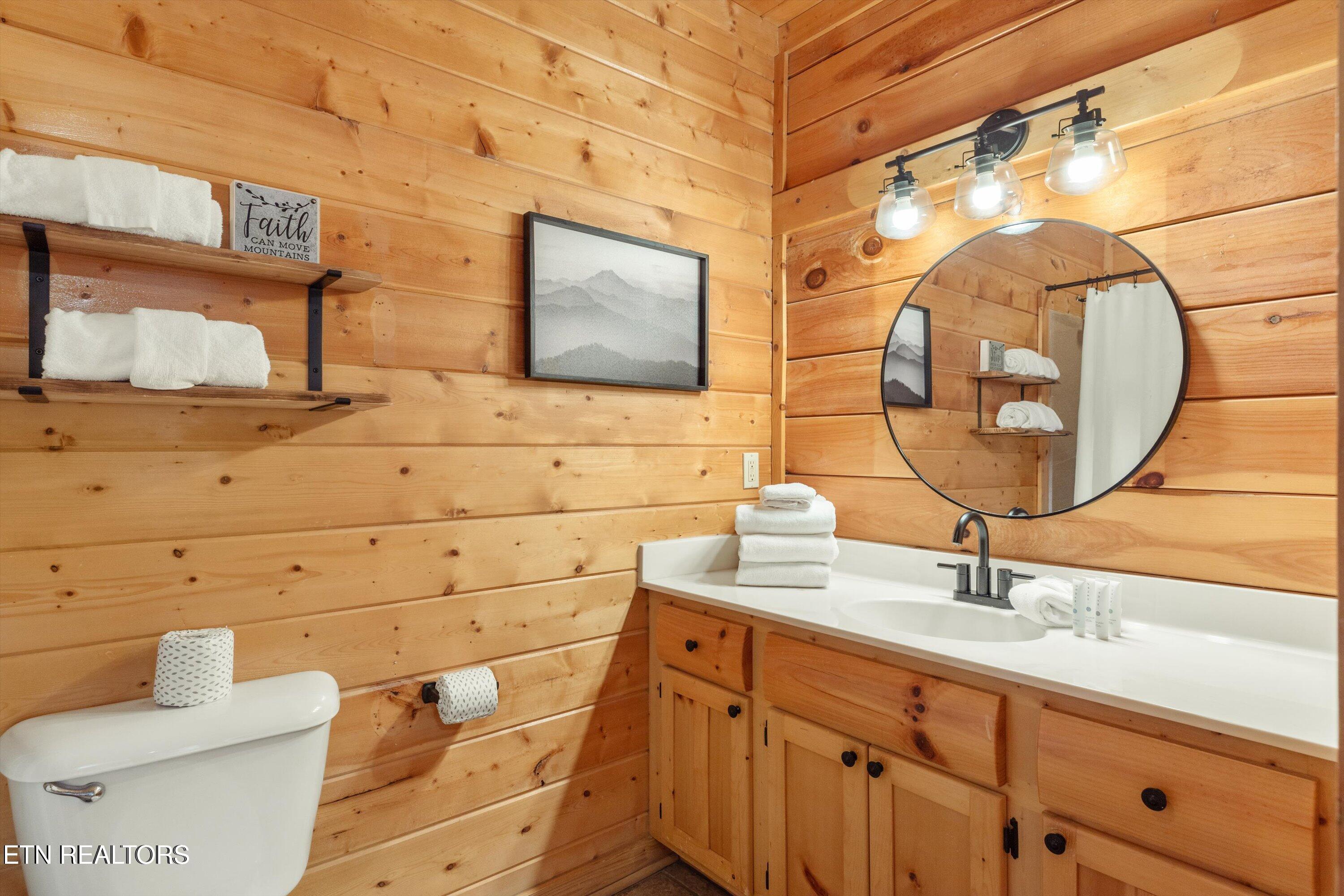 1109 Autumn Path Way Sevierville TN 37862
