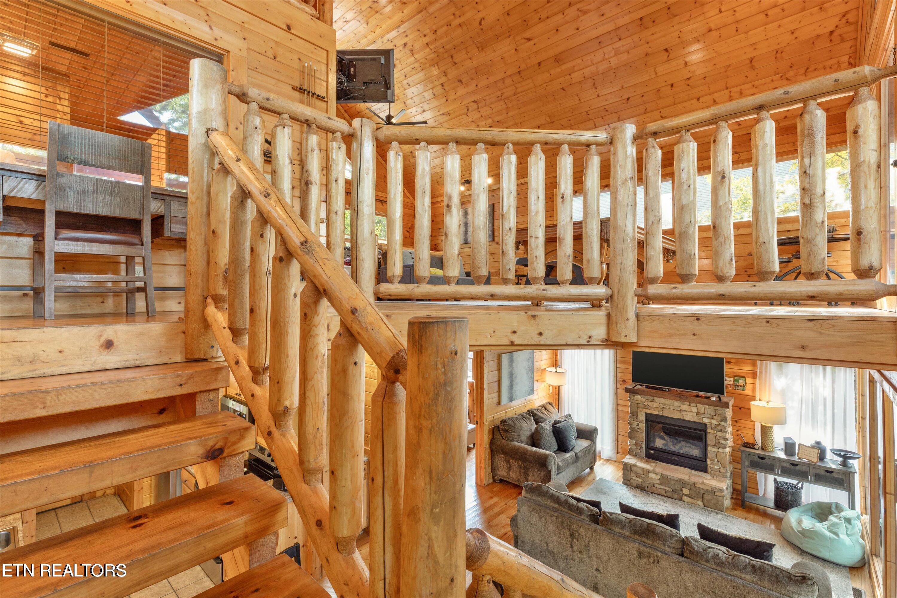 1109 Autumn Path Way Sevierville TN 37862