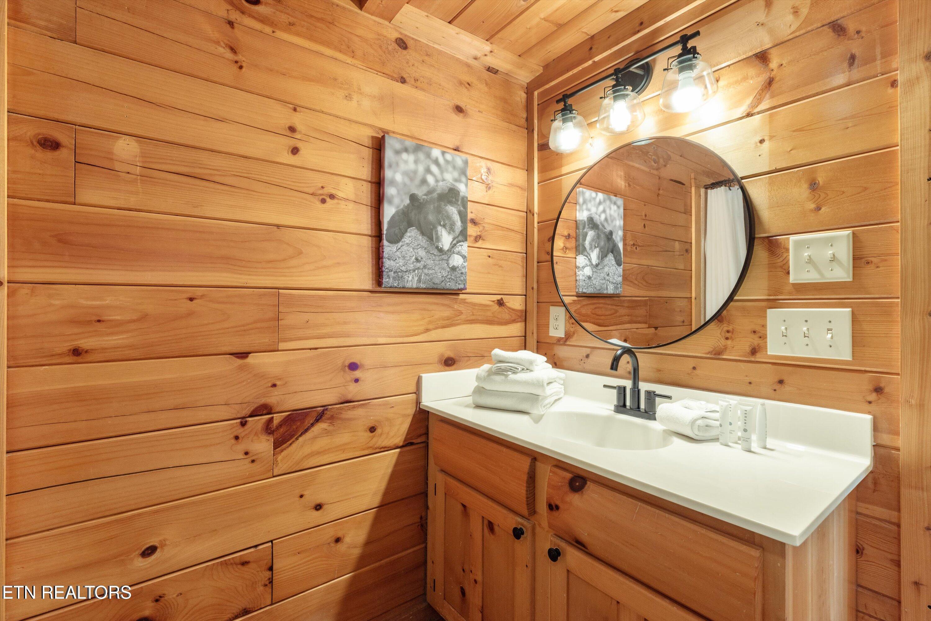 1109 Autumn Path Way Sevierville TN 37862