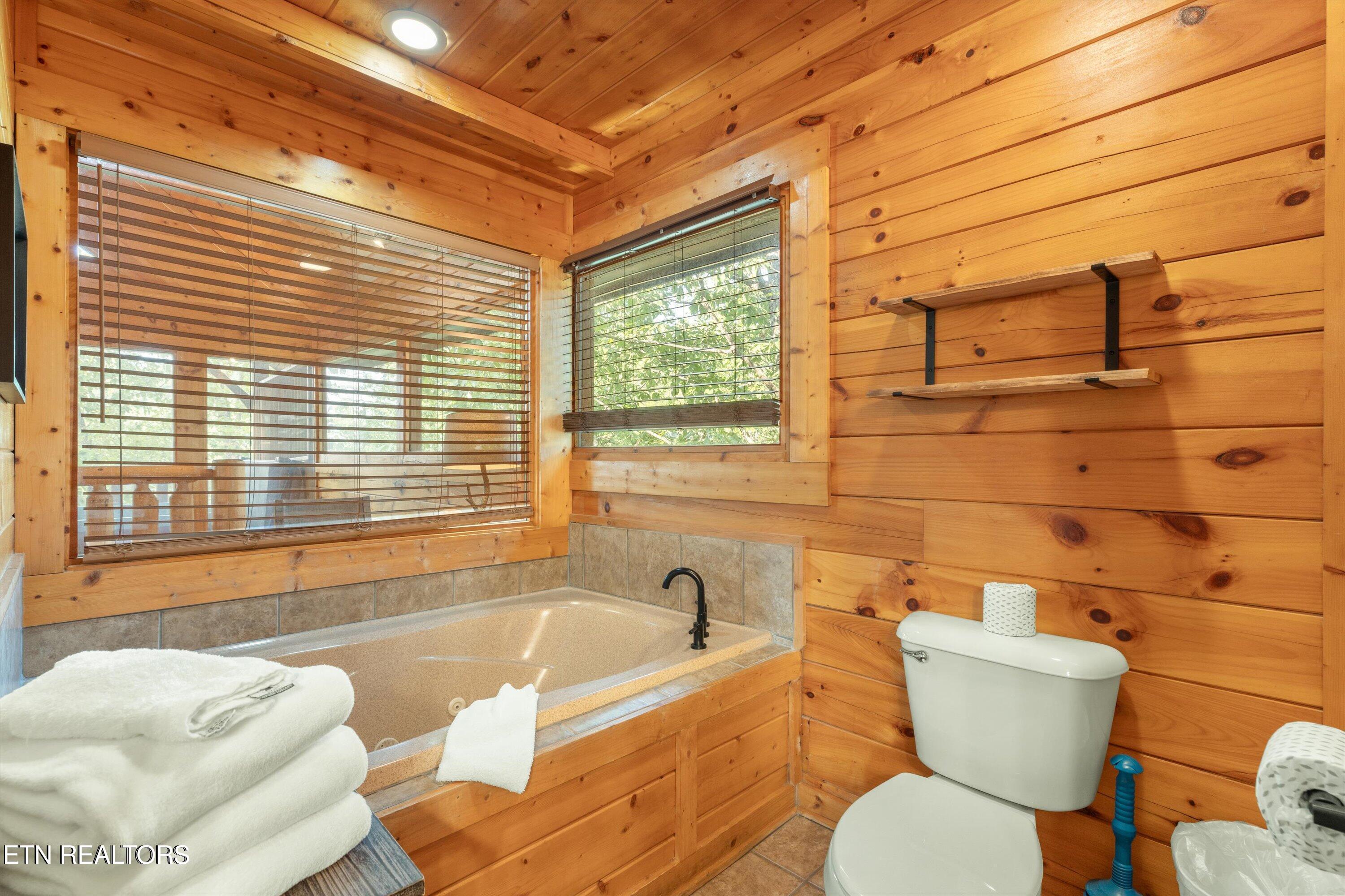 1109 Autumn Path Way Sevierville TN 37862