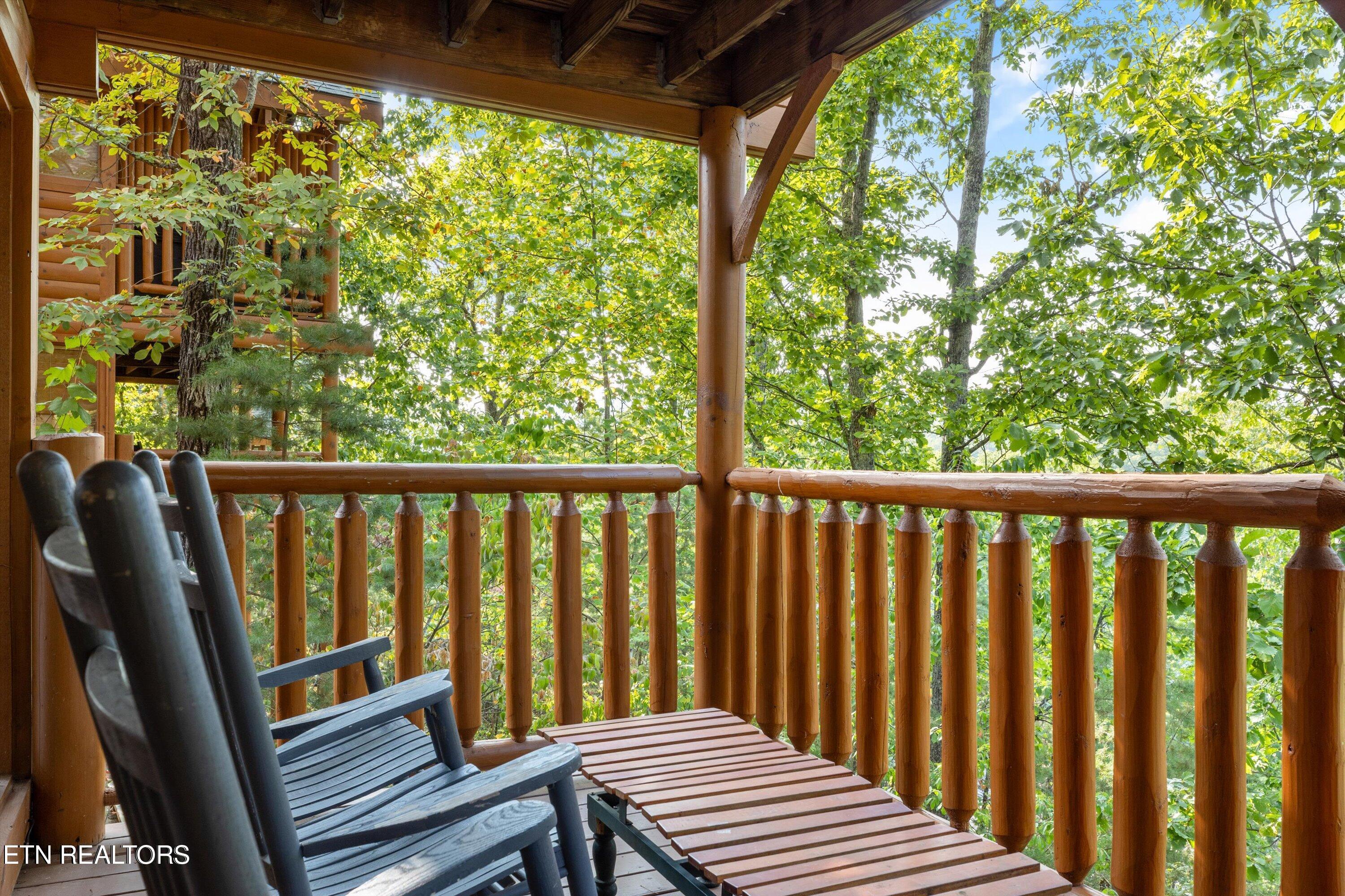 1109 Autumn Path Way Sevierville TN 37862