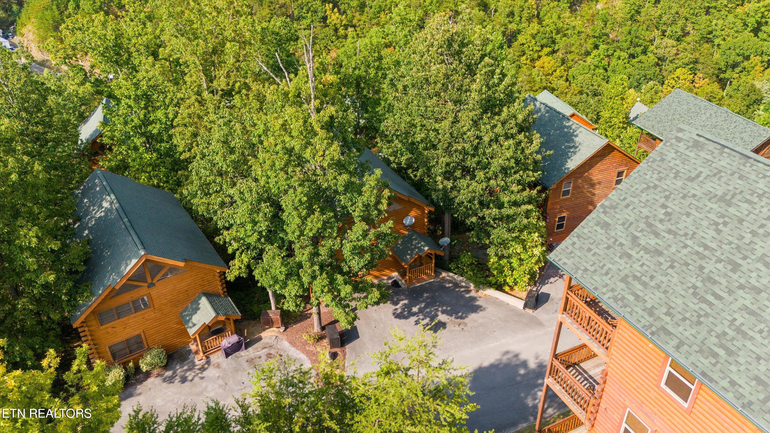 1109 Autumn Path Way Sevierville TN 37862