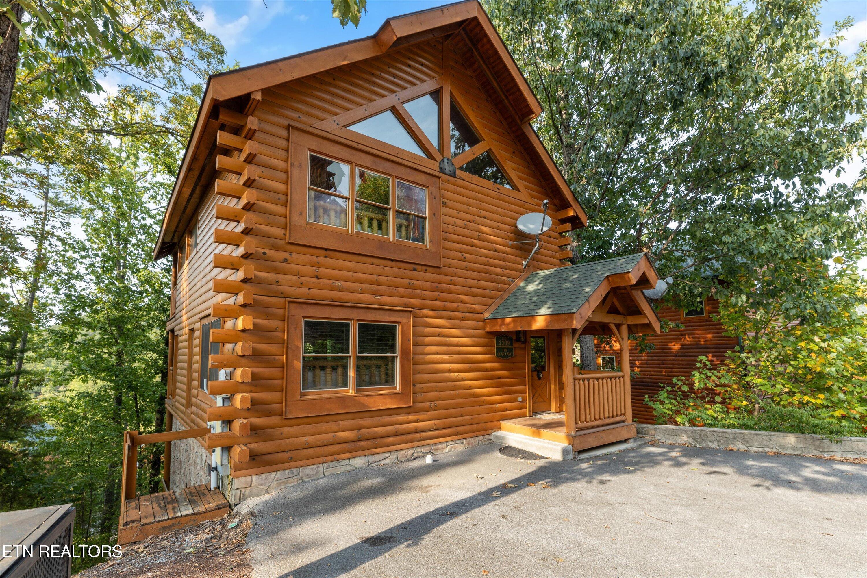1109 Autumn Path Way Sevierville TN 37862