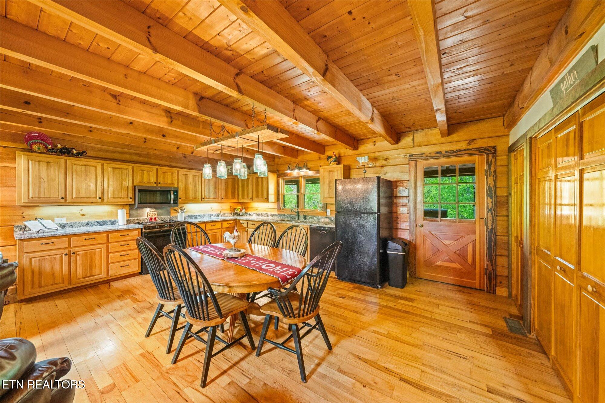 761 N Knob Creek Road Seymour TN 37865