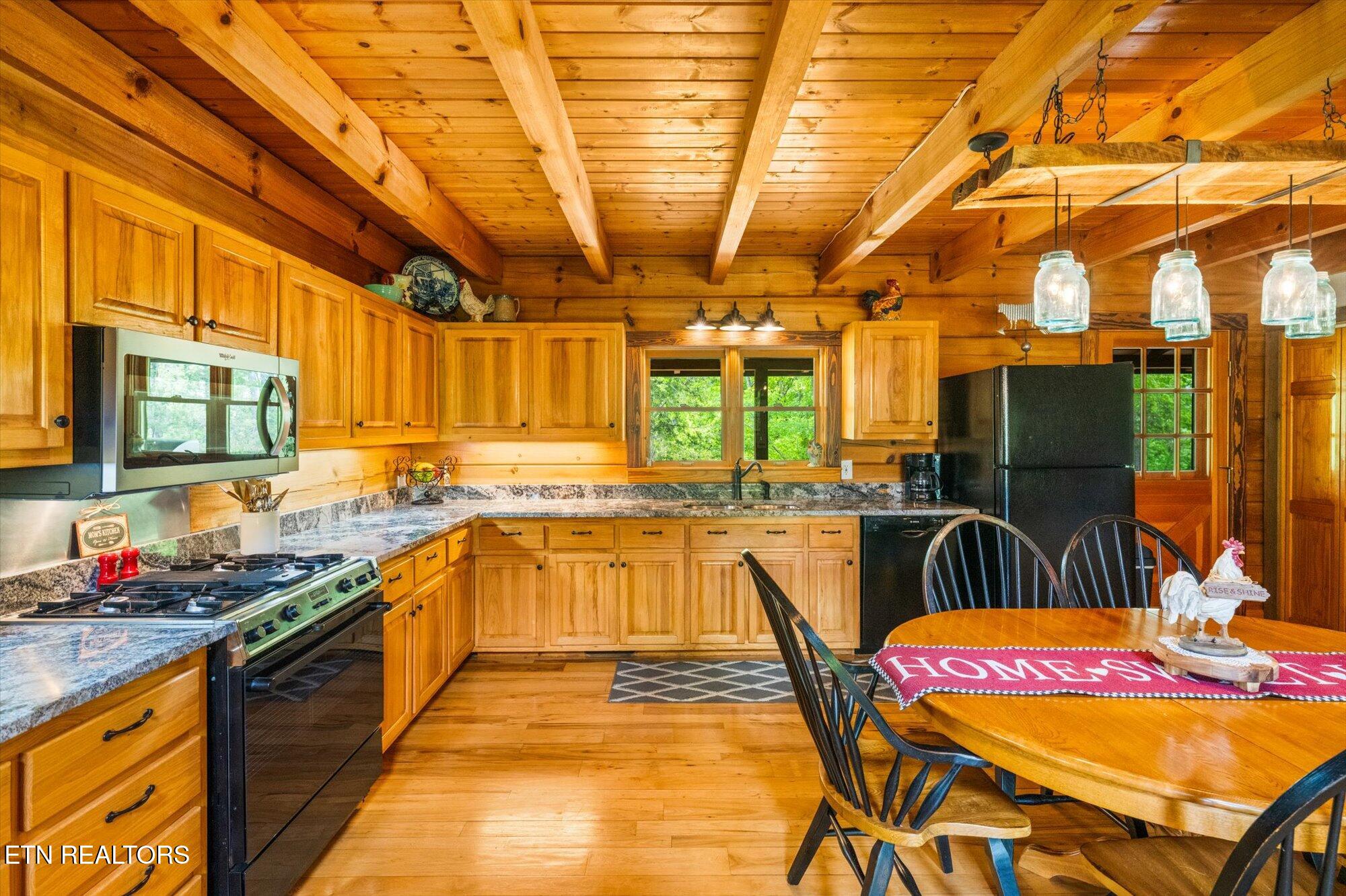 761 N Knob Creek Road Seymour TN 37865