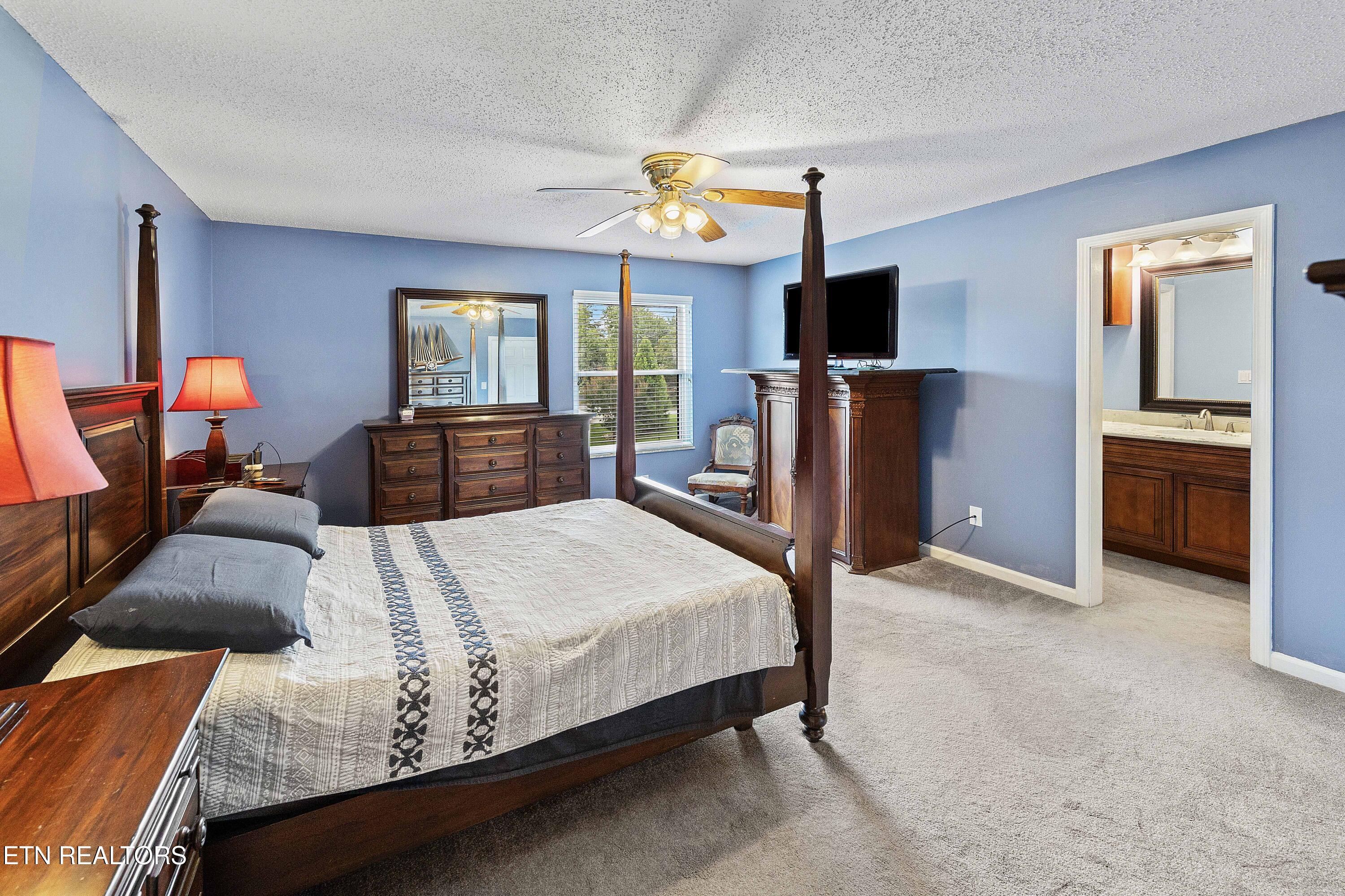 1202 Fielding Drive Maryville TN 37804