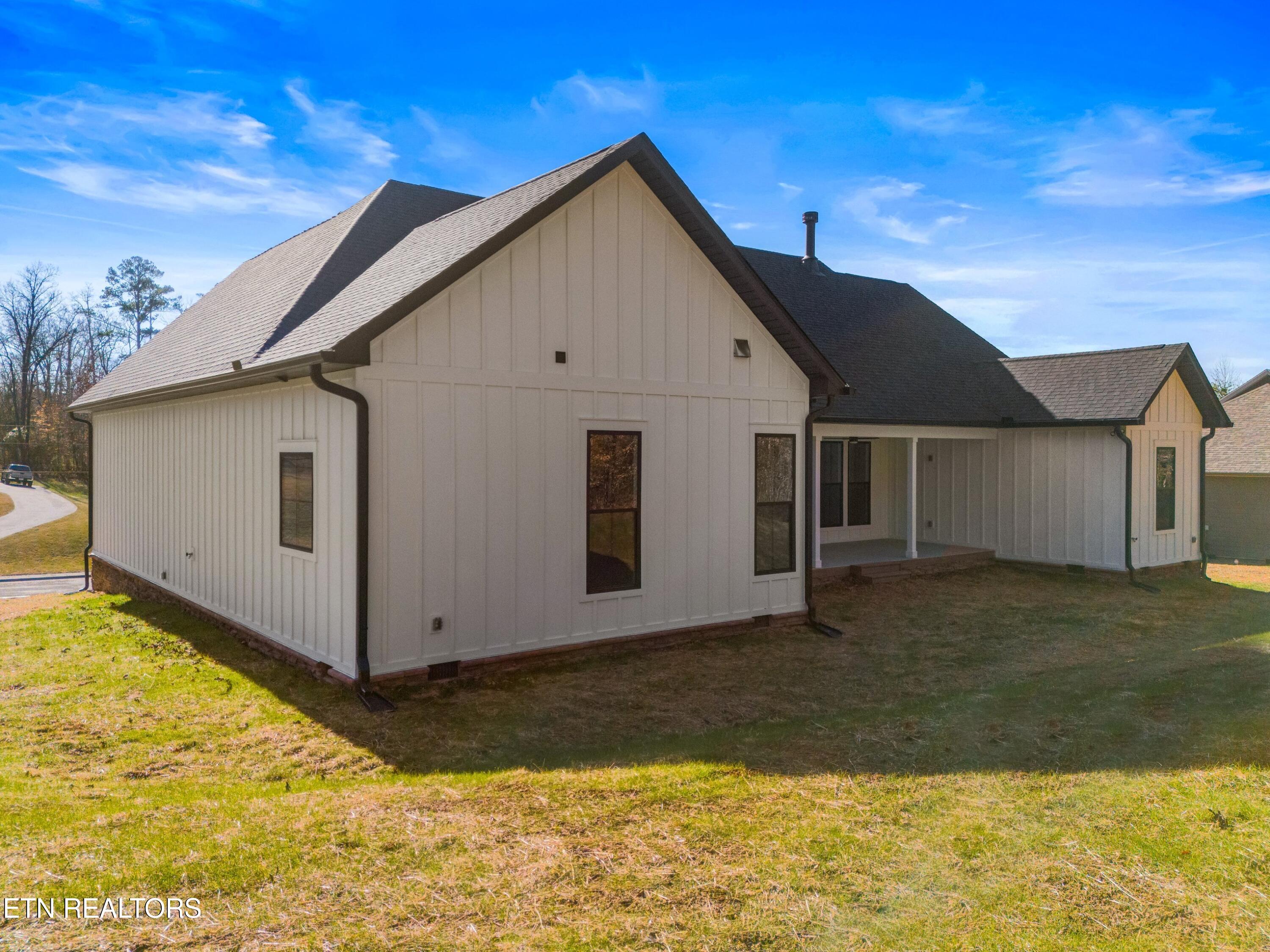 932 Bob O Drive Dandridge TN 37725
