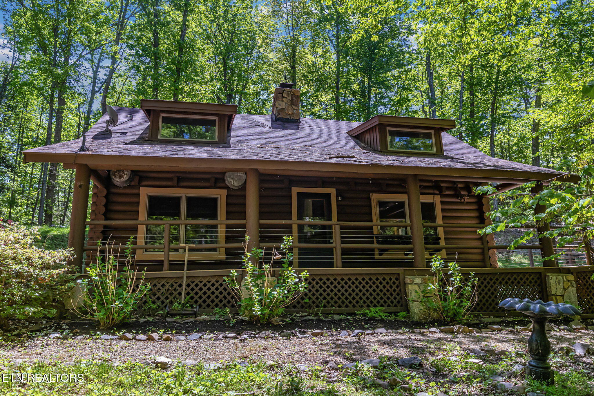 4360 Lakeshore Avenue Sevierville TN 37876