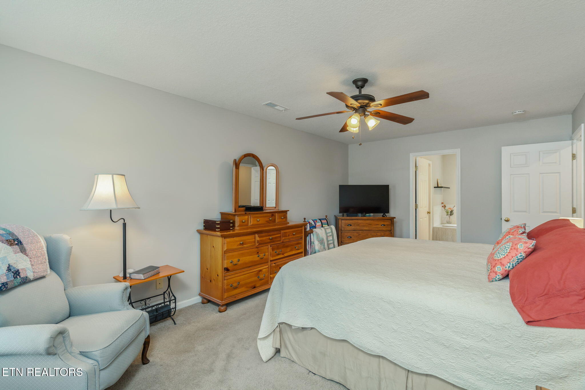 102 Nantucket Way Oak Ridge TN 37830
