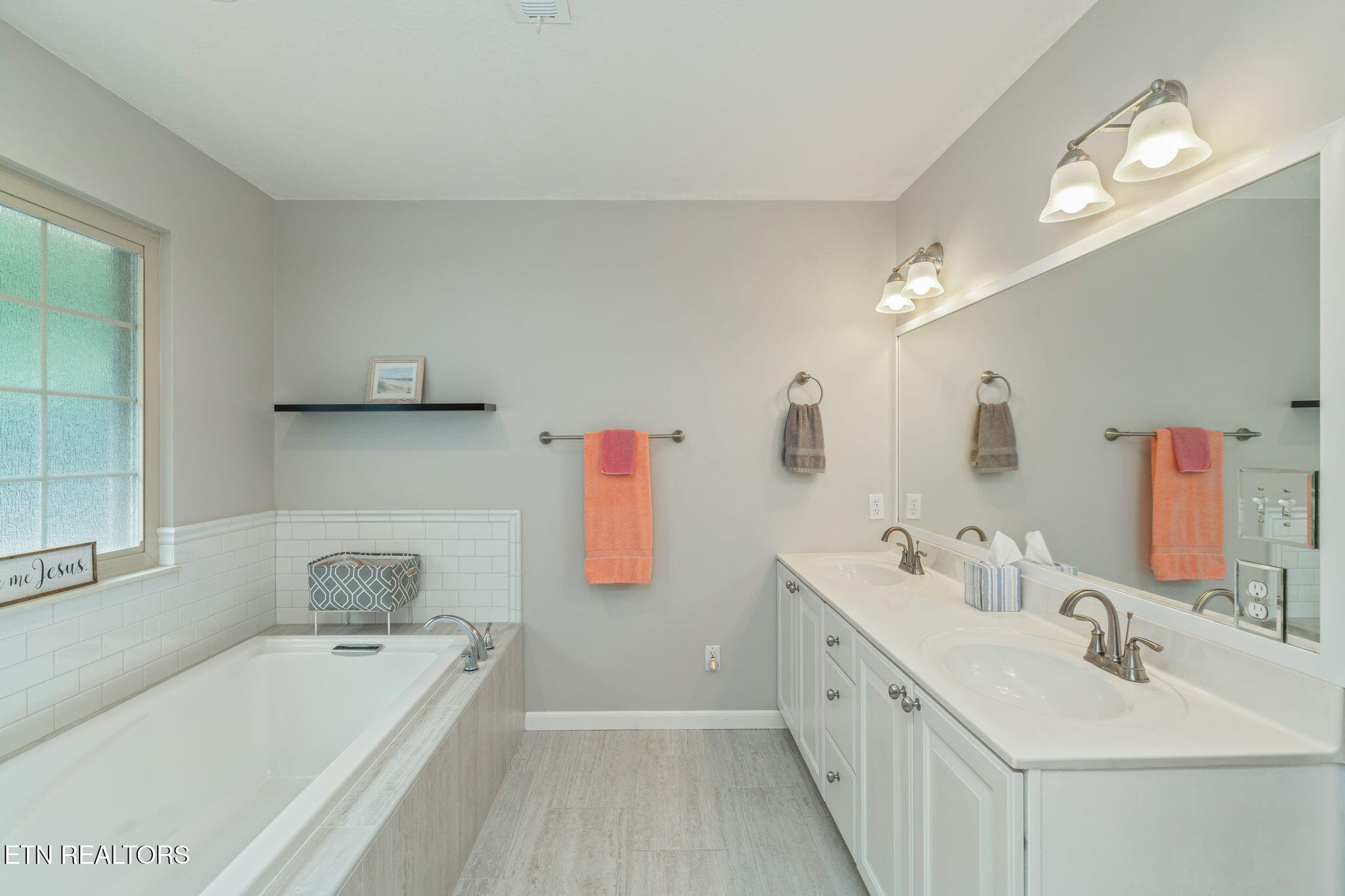 102 Nantucket Way Oak Ridge TN 37830