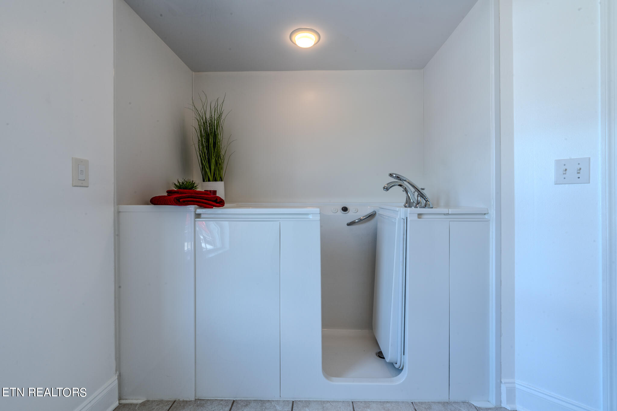 542 Southview Circle Kodak TN 37764