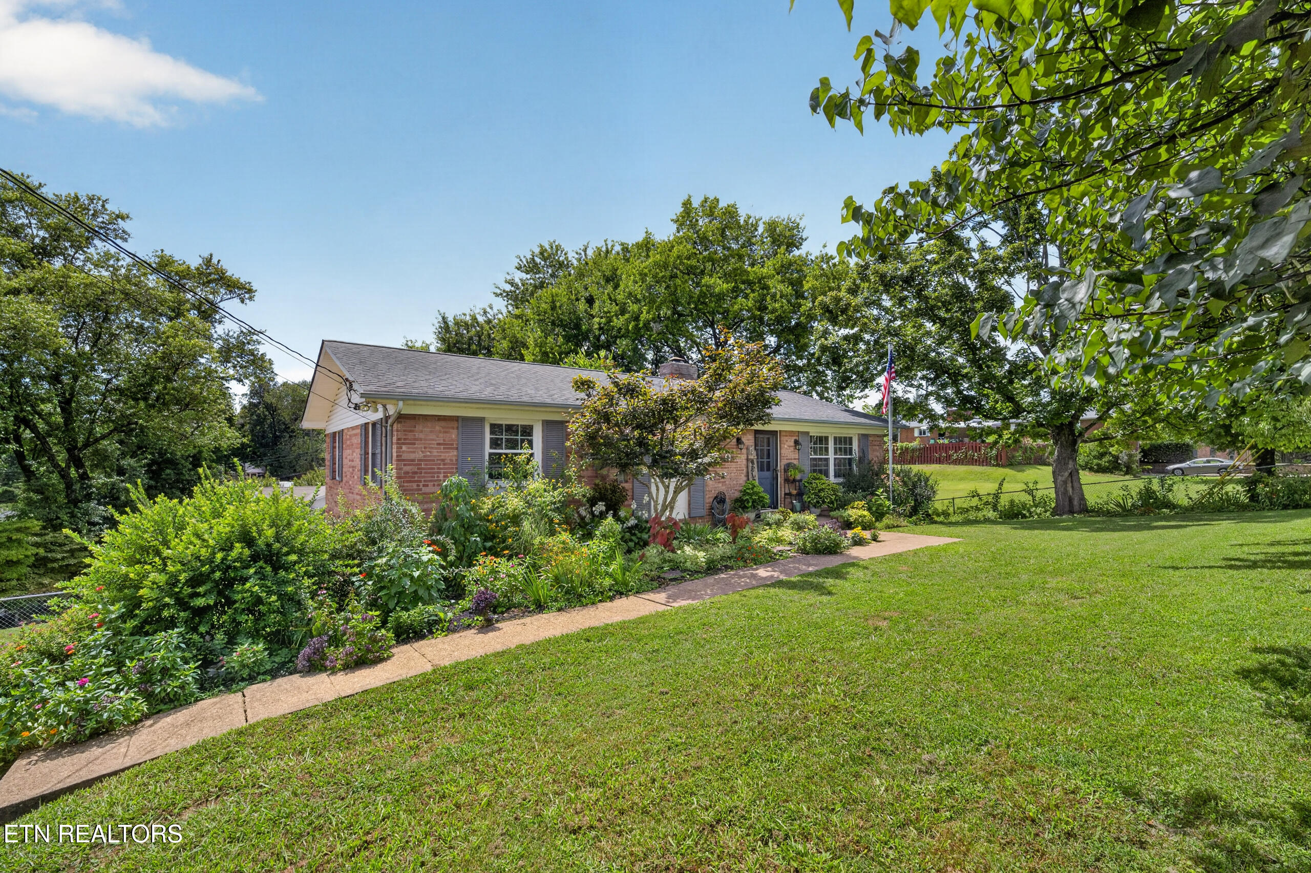 140 Westwood Drive Clinton TN 37716
