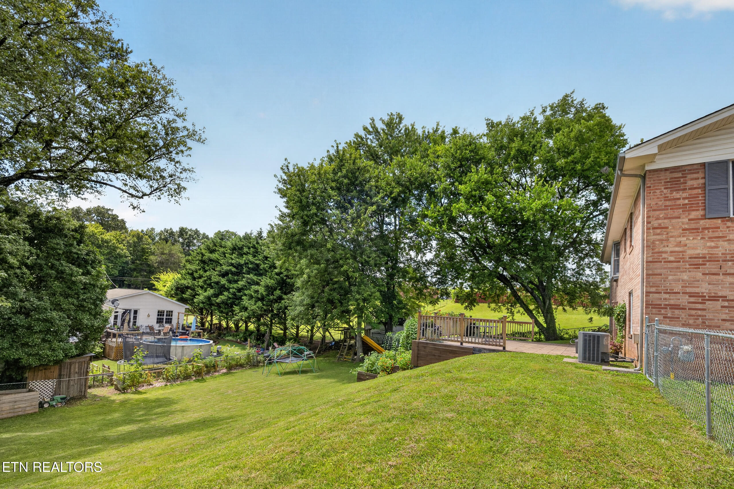 140 Westwood Drive Clinton TN 37716