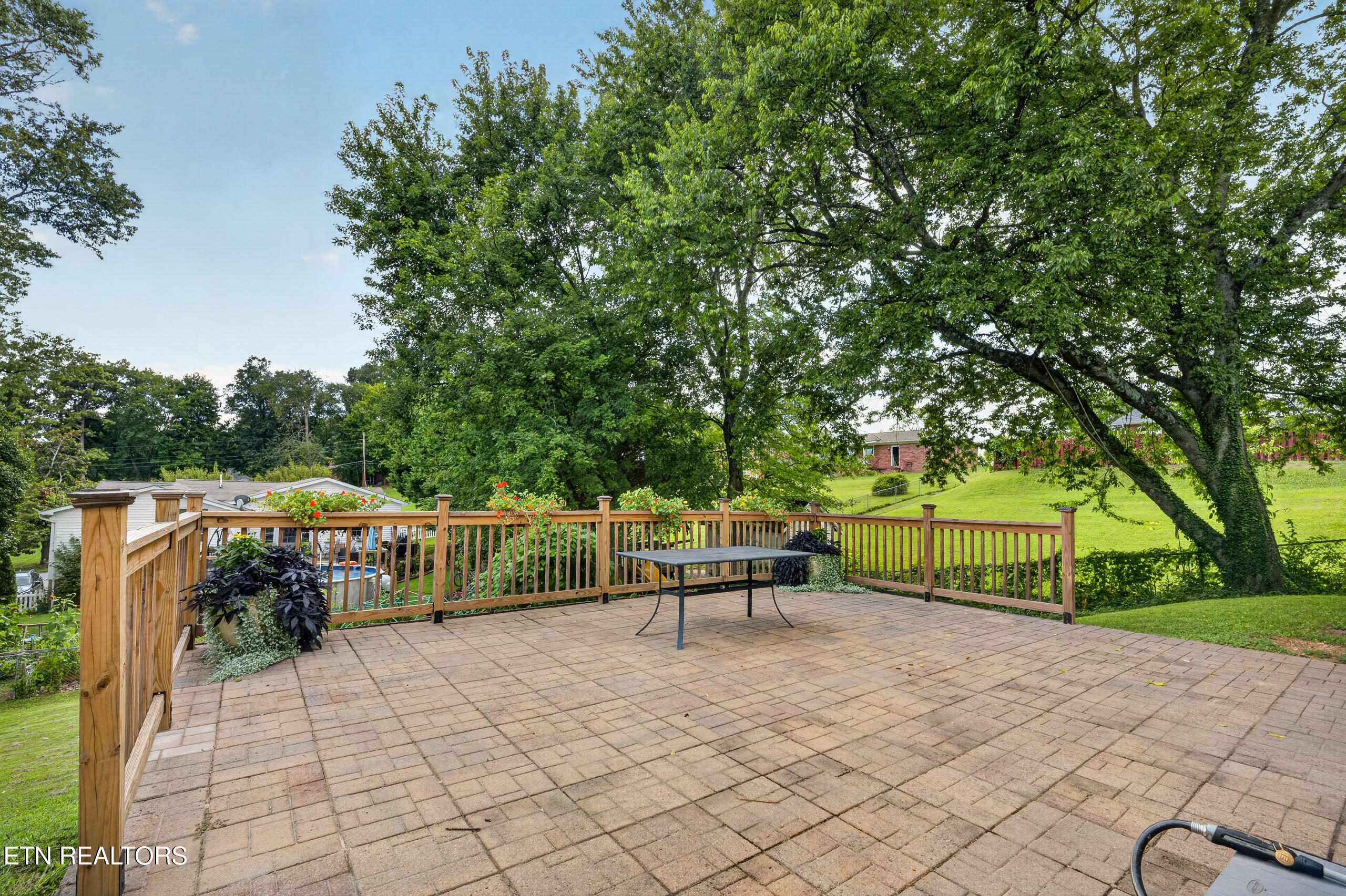 140 Westwood Drive Clinton TN 37716