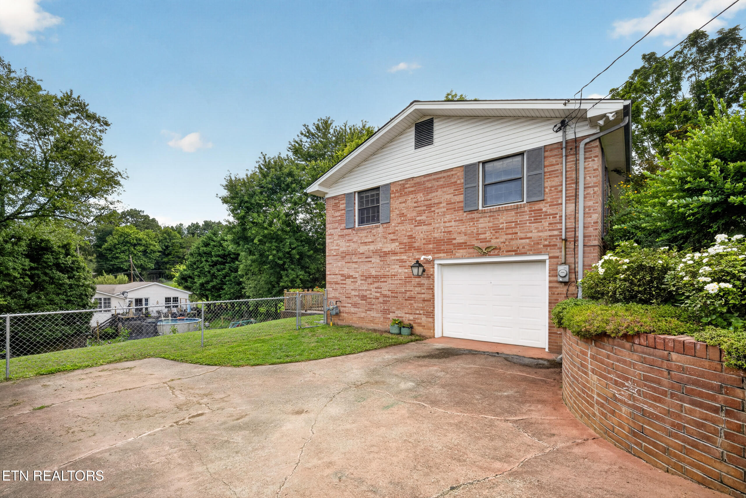 140 Westwood Drive Clinton TN 37716