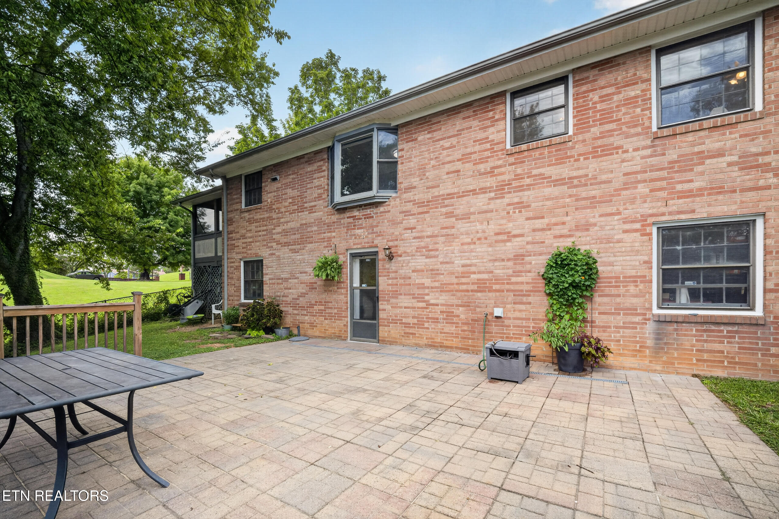 140 Westwood Drive Clinton TN 37716