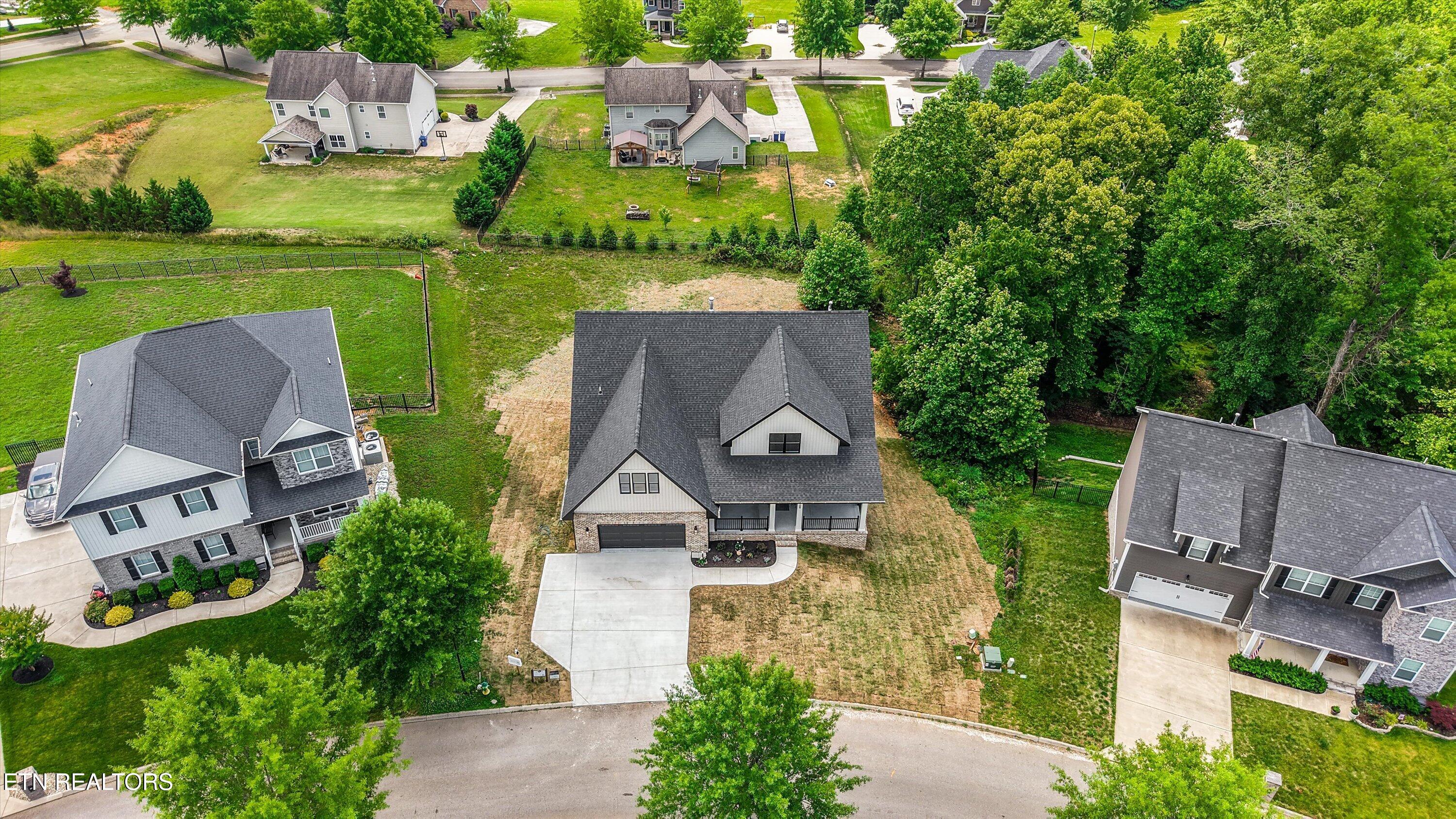 105 Mistletoeberry Road Oak Ridge TN 37830