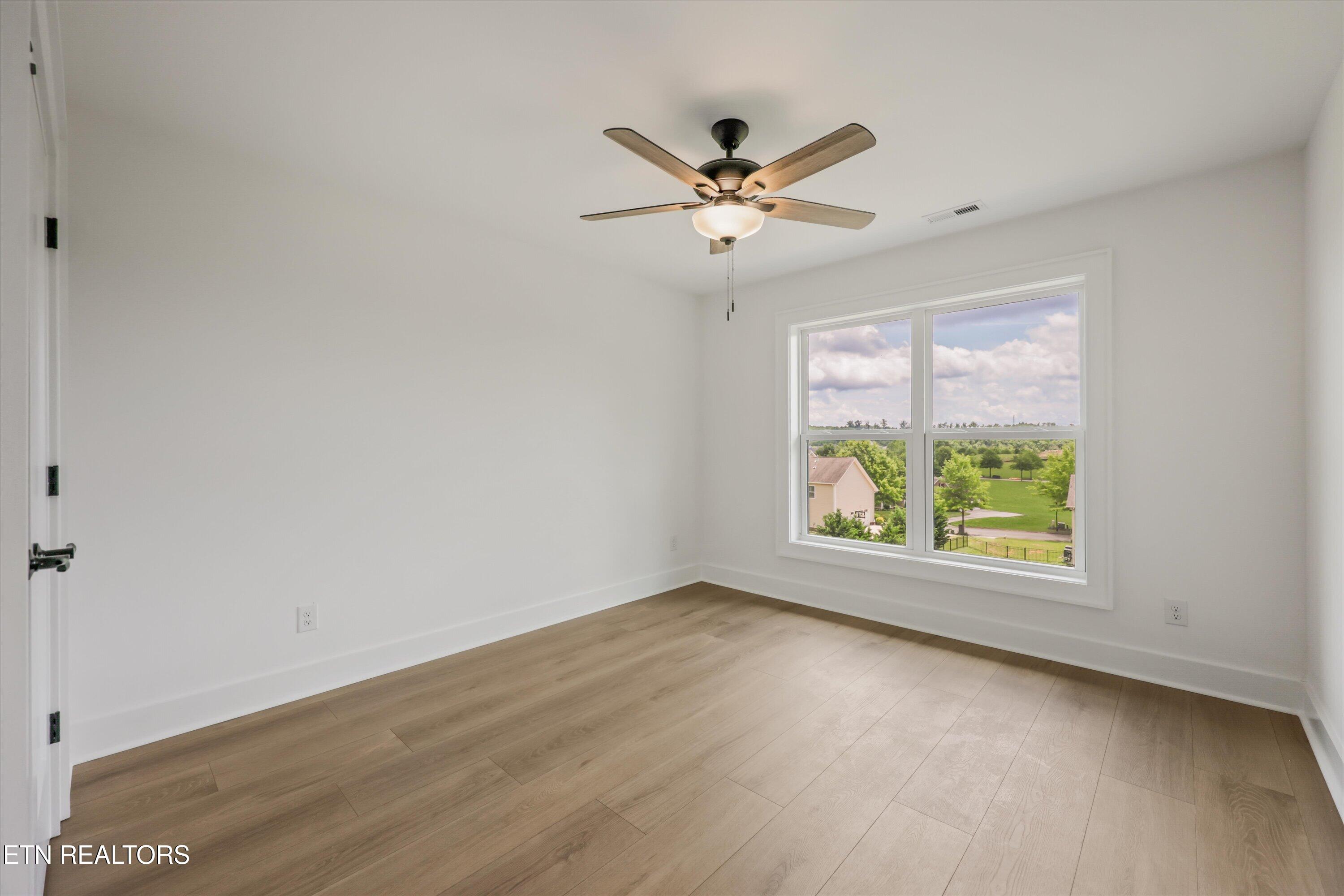 105 Mistletoeberry Road Oak Ridge TN 37830